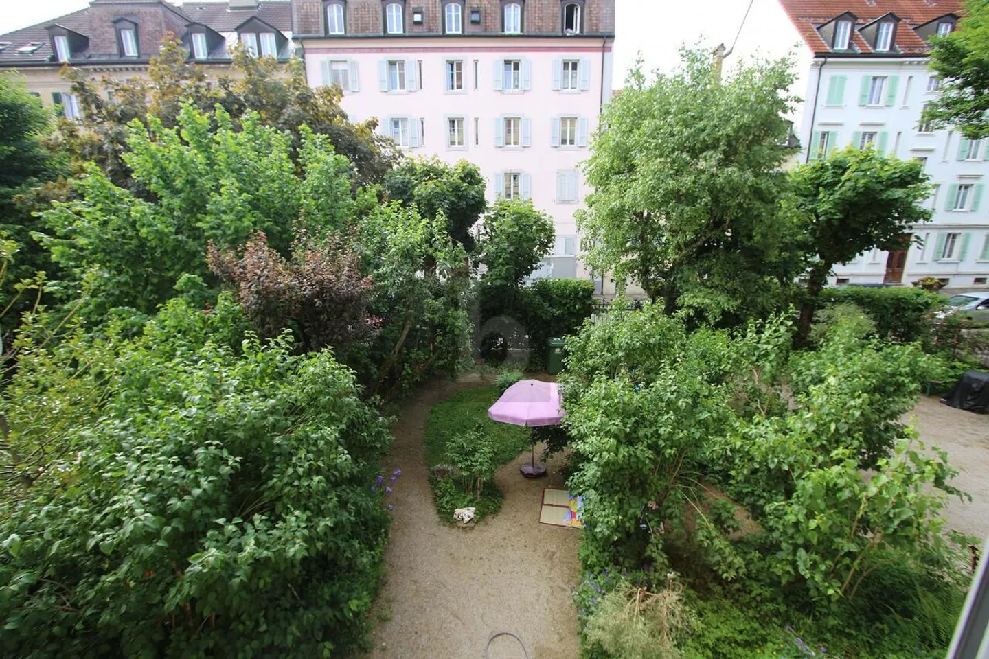 IN UN QUARTIERE TRANQUILLO VICINO AL CENTRO - Foto 1 di 5