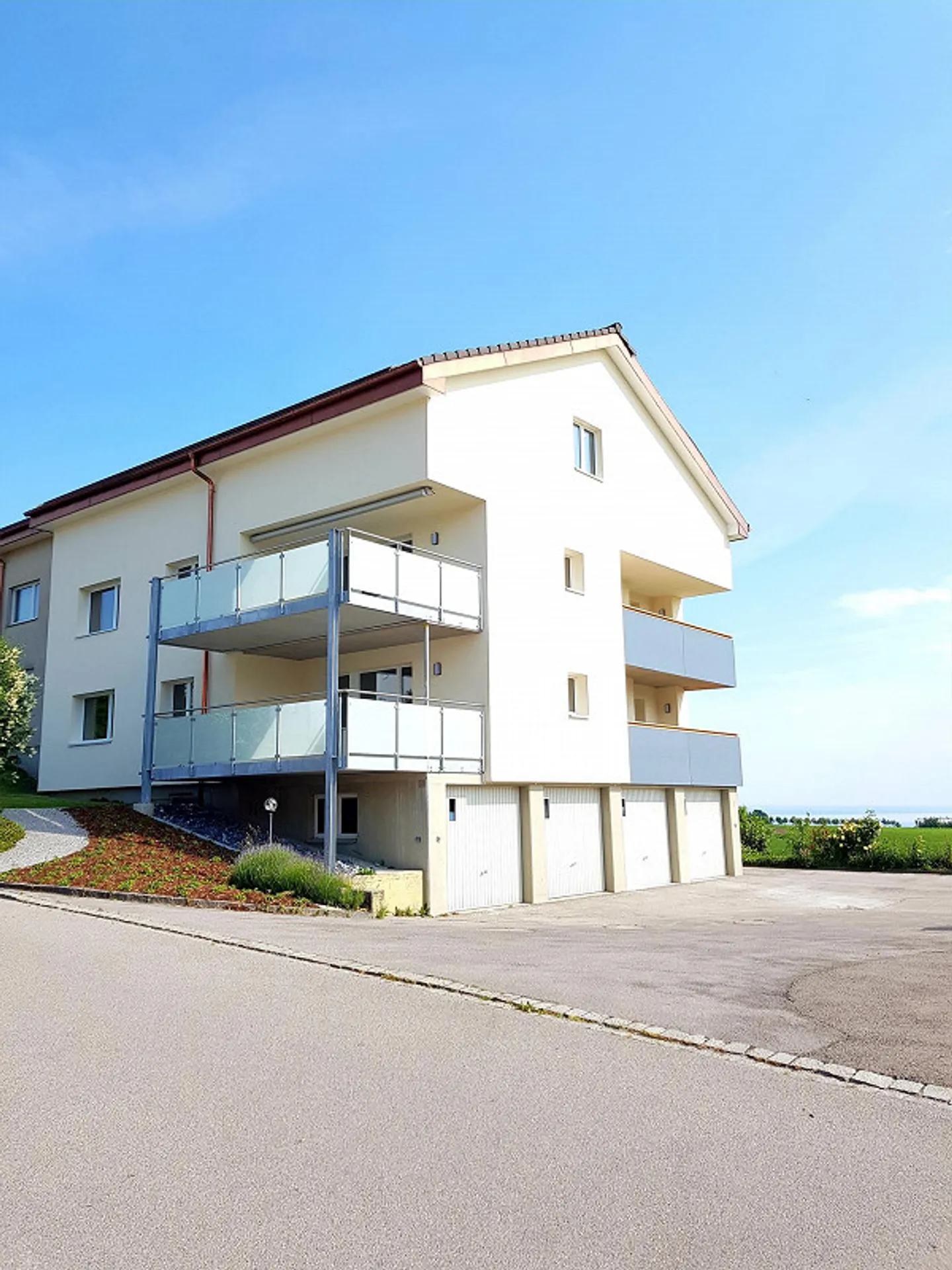 Appartamento soleggiato di 3,5 stanze - Foto 1 di 18