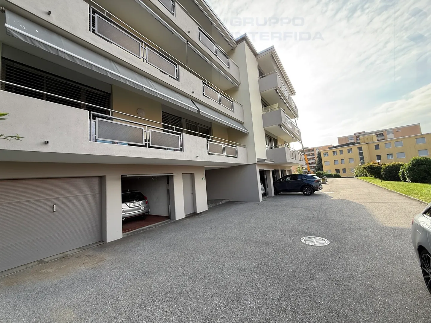 Proprietà residenziale stabile con 5 unità in affitto - Foto 2 di 12