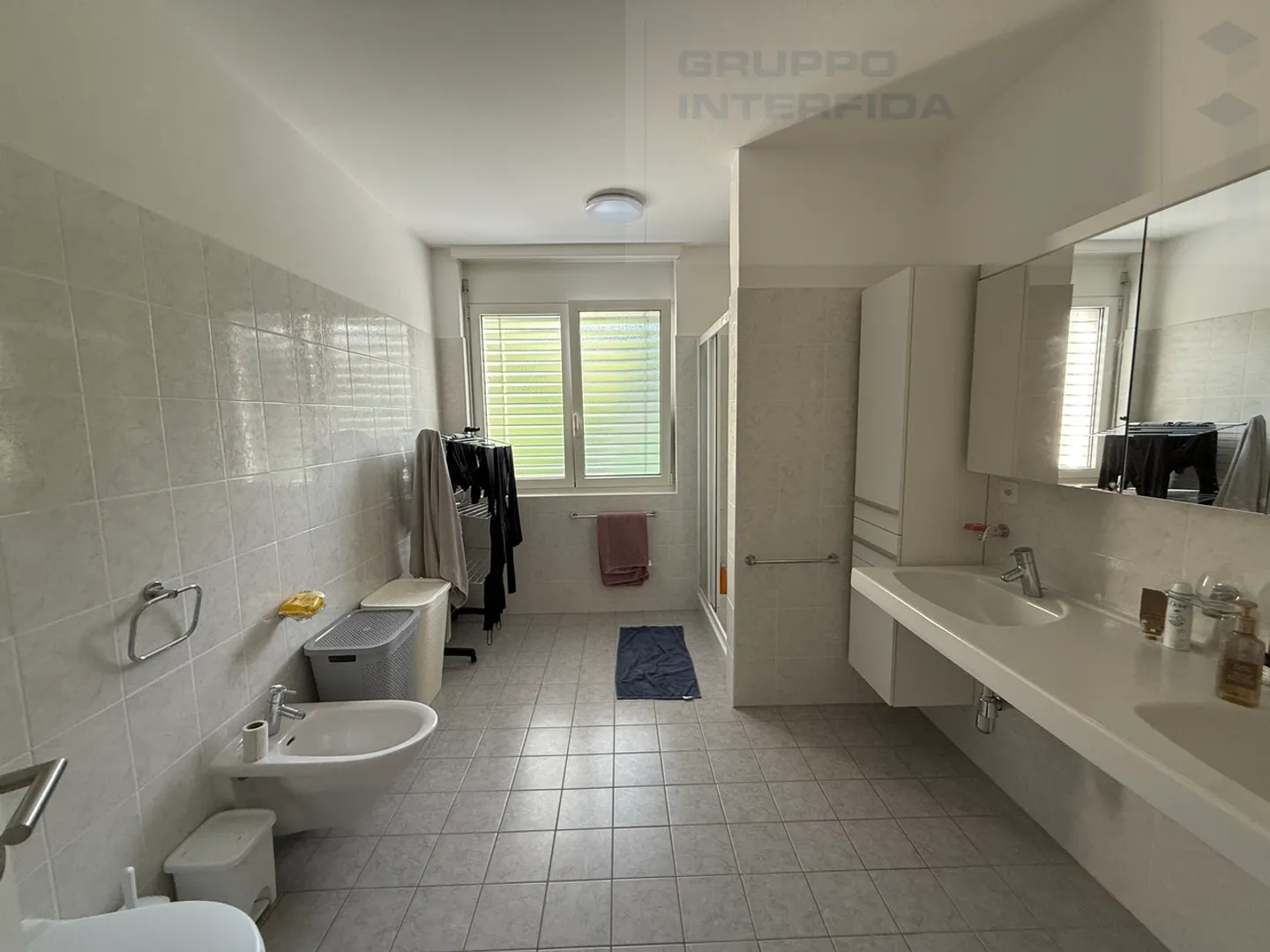 Proprietà residenziale stabile con 5 unità in affitto - Foto 9 di 12