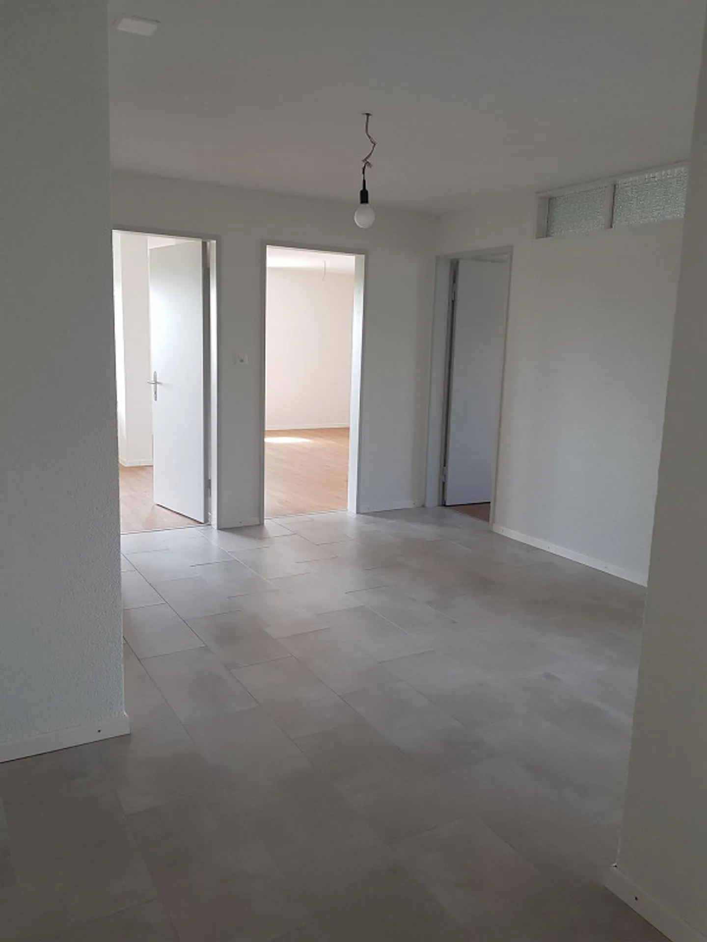 Appartamento soleggiato di 3,5 stanze - Foto 2 di 18