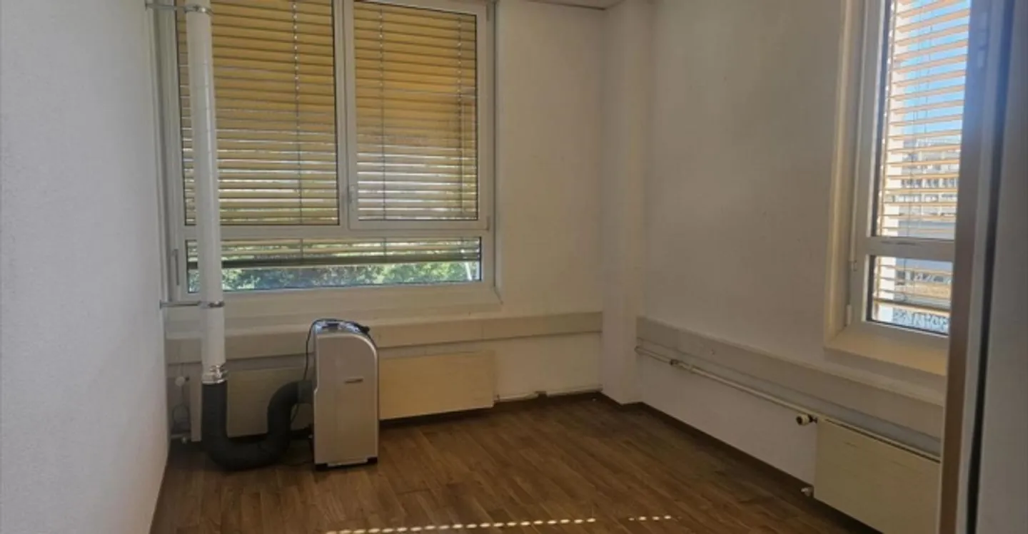 Office - Photo 5 of 5