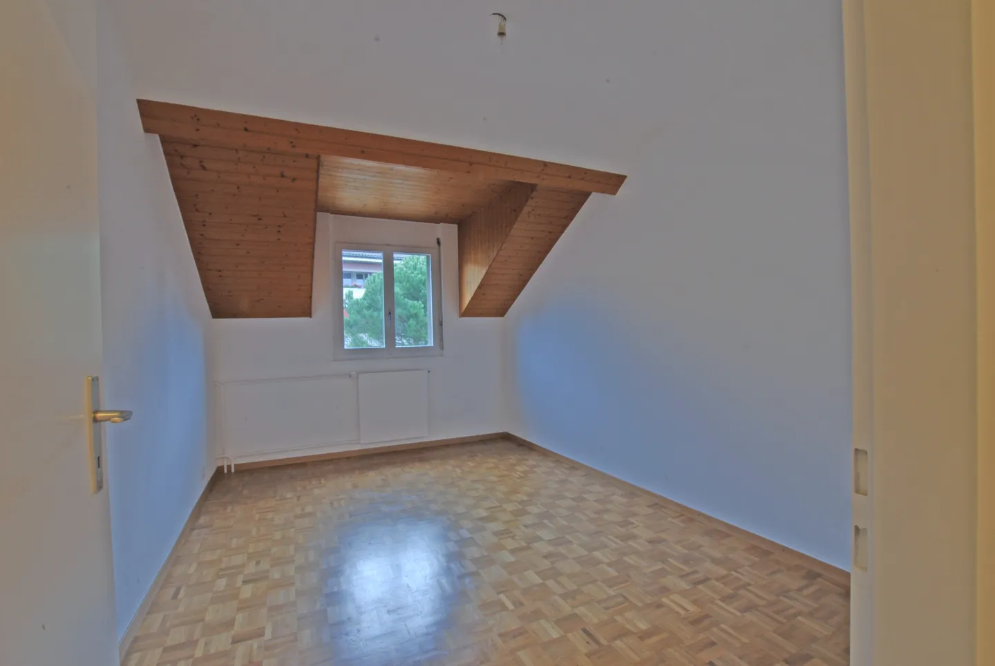 Charmant Appartement Attique - Photo 3 sur 7