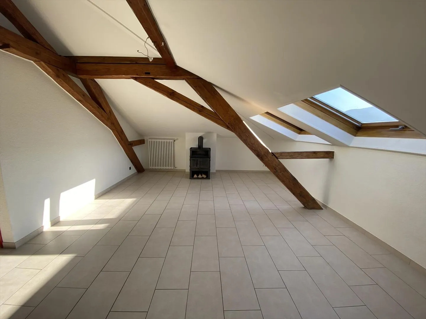 St-Imier, bel immeuble locatif de 16 app. et 7 garages - Photo 6 sur 11