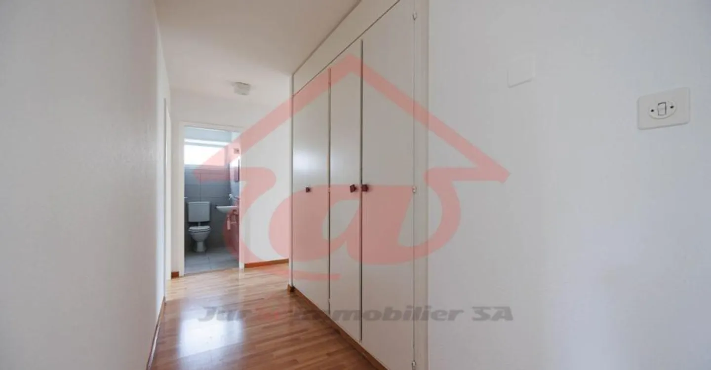 Bright 4.5 Room Apartment - Photo 6 of 16