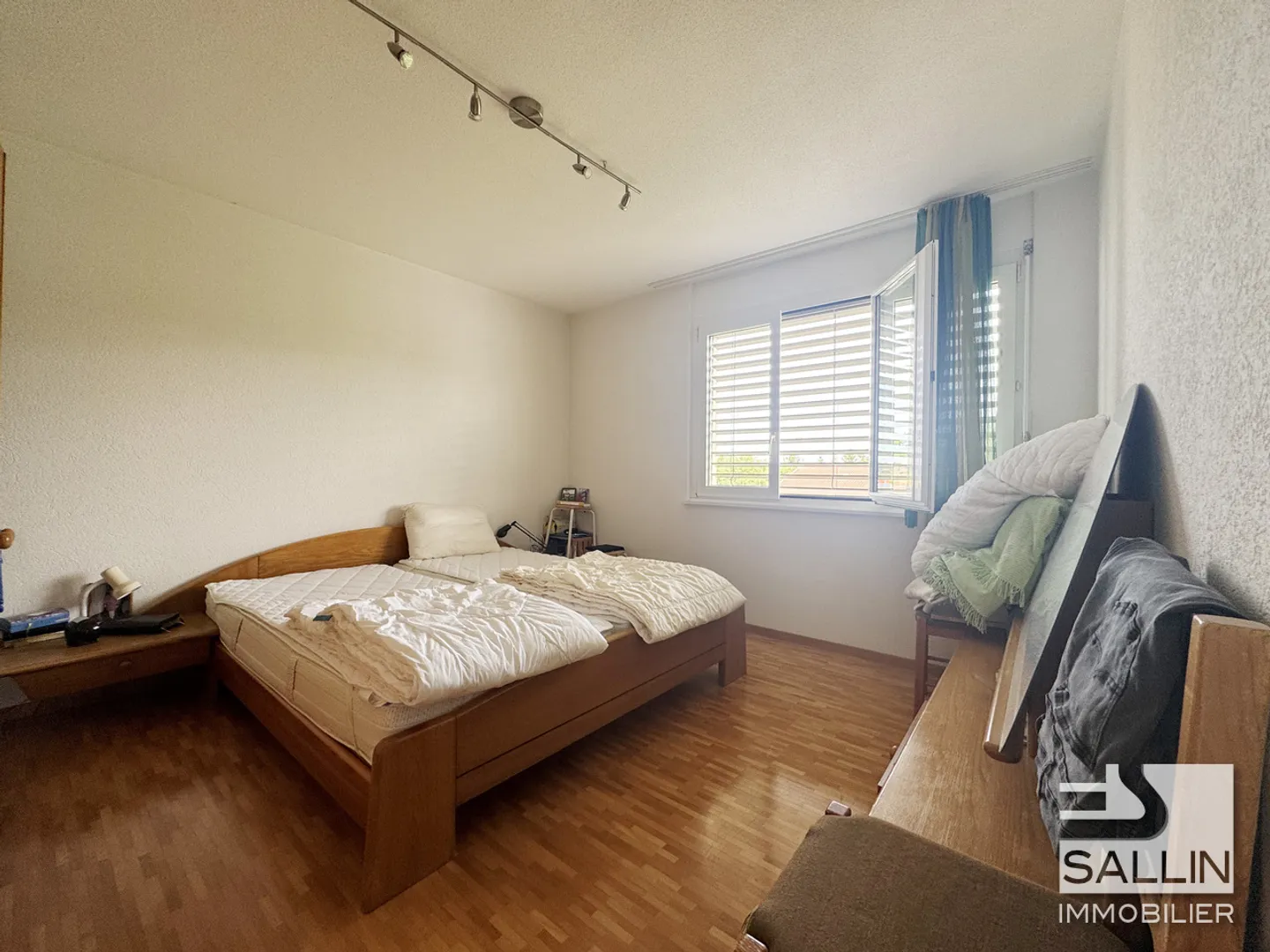 Spacious 5-room apartment on the 2nd floor with indoor parking space - Photo 5 of 7