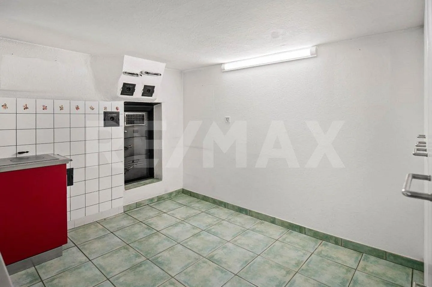 Casa a schiera ben tenuta con terreno edificabile - Foto 8 di 13