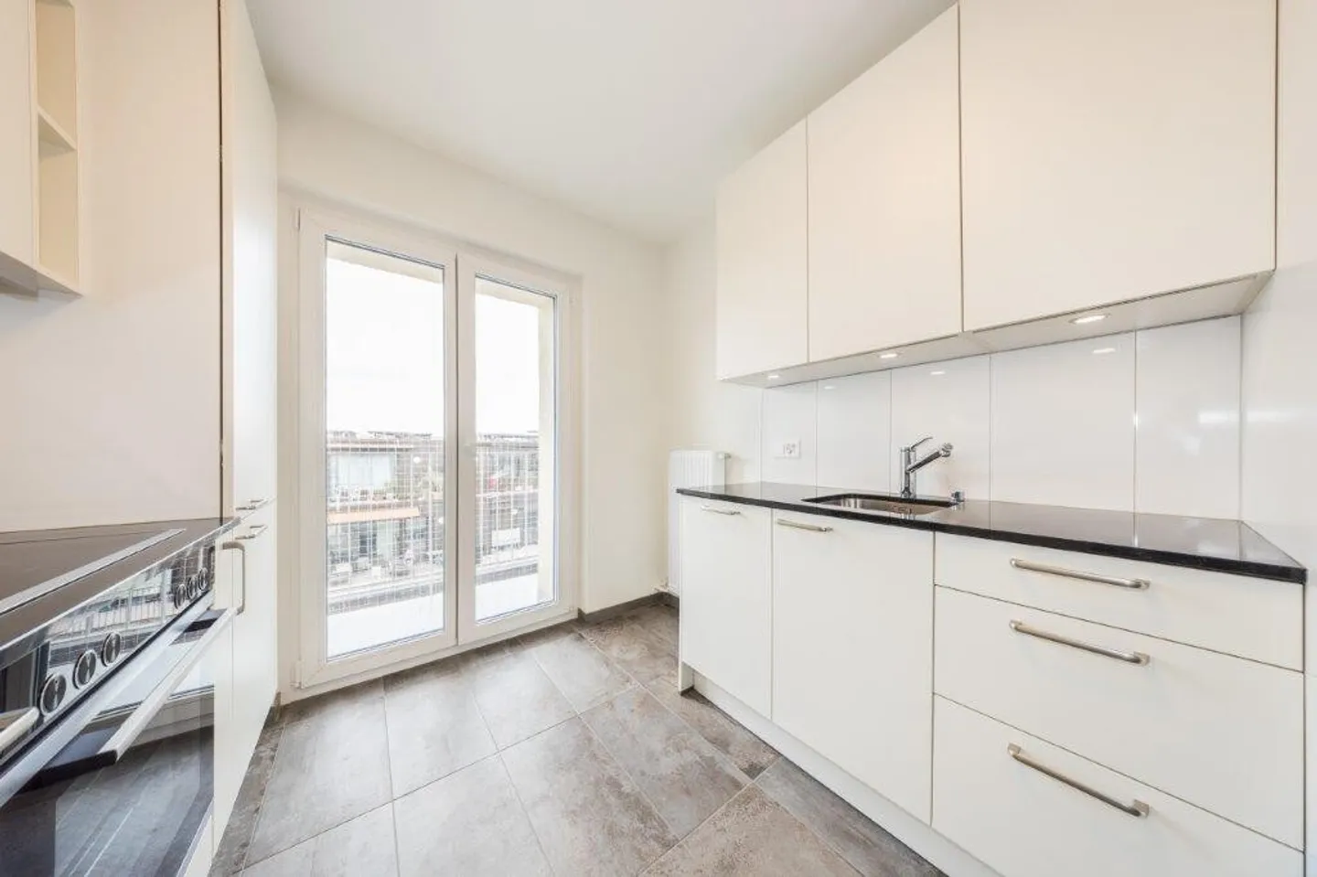 Your dream home awaits! Spacious new building complex for first rental - Photo 4 of 7