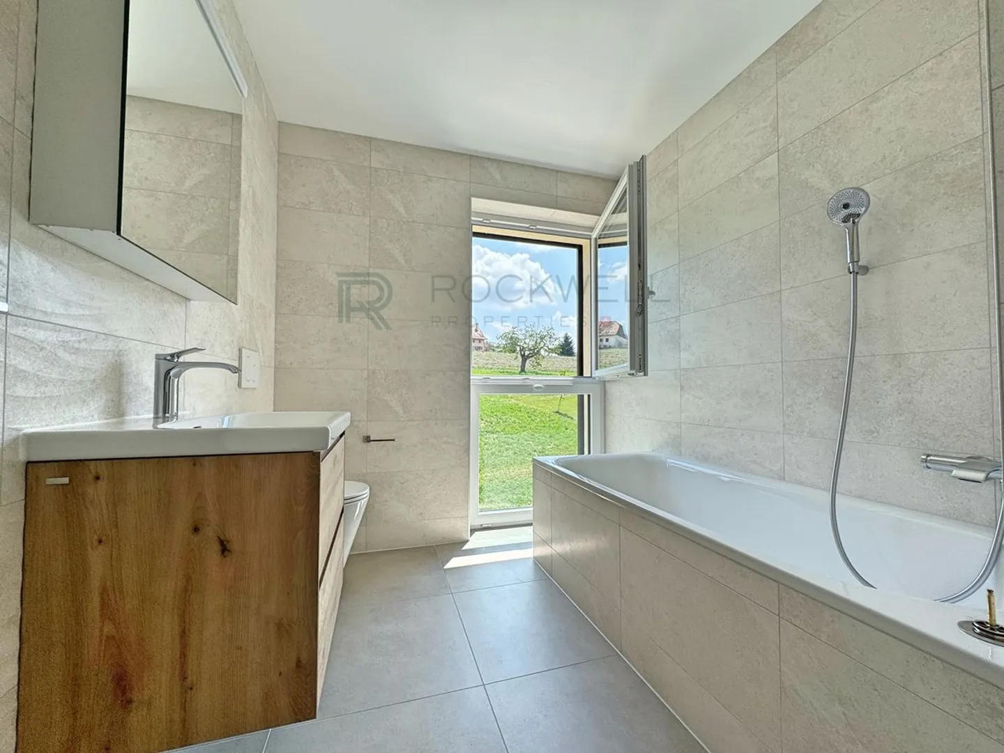 Neues 4,5-Zimmer-Apartment in einem Minergie P-zertifizierten Gebäude - Foto 5 von 10