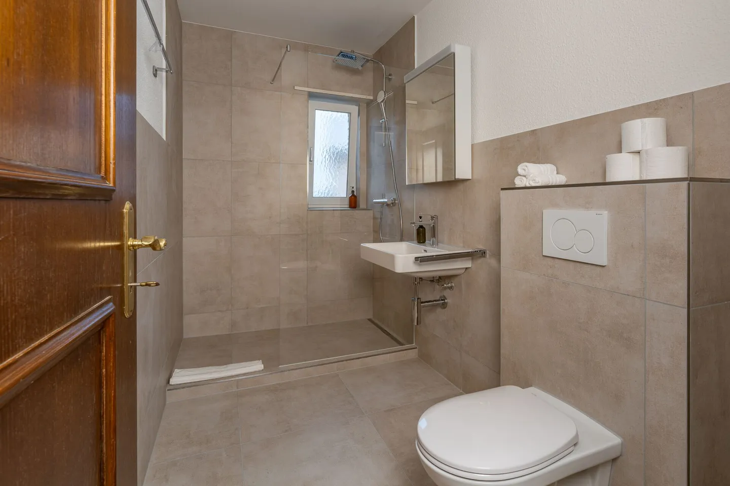 Stylish 3.5-room apartment with balcony and lake view in Kilchberg - Furnished & available immediately - Photo 17 of 31