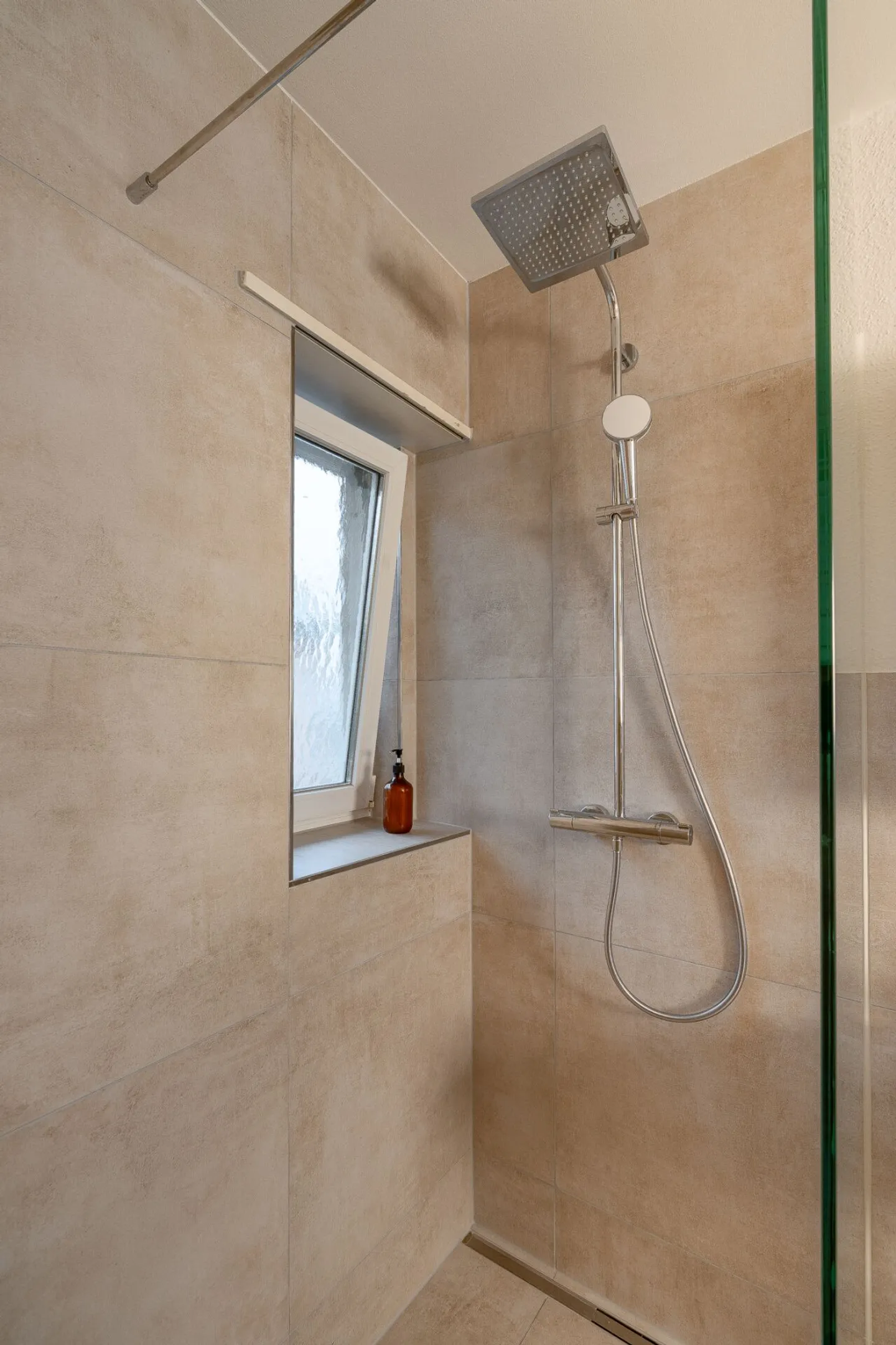 Stylish 3.5-room apartment with balcony and lake view in Kilchberg - Furnished & available immediately - Photo 18 of 31