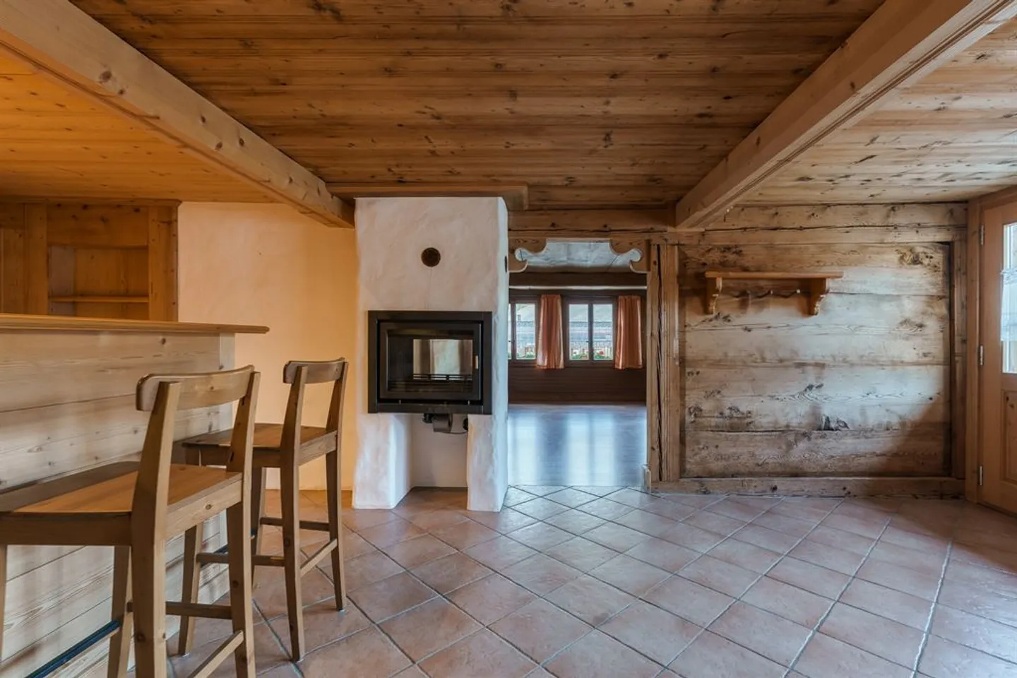 Charming Chalet with Restaurant - Photo 7 of 13