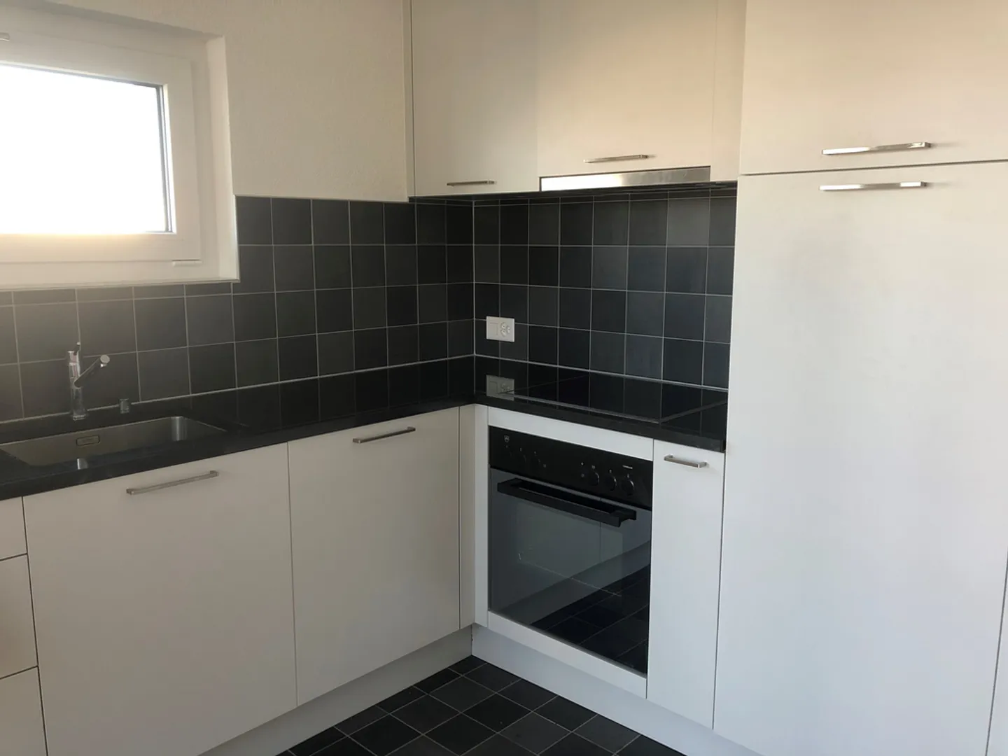 Appartamento Incantevole con Balcone - Foto 3 di 5