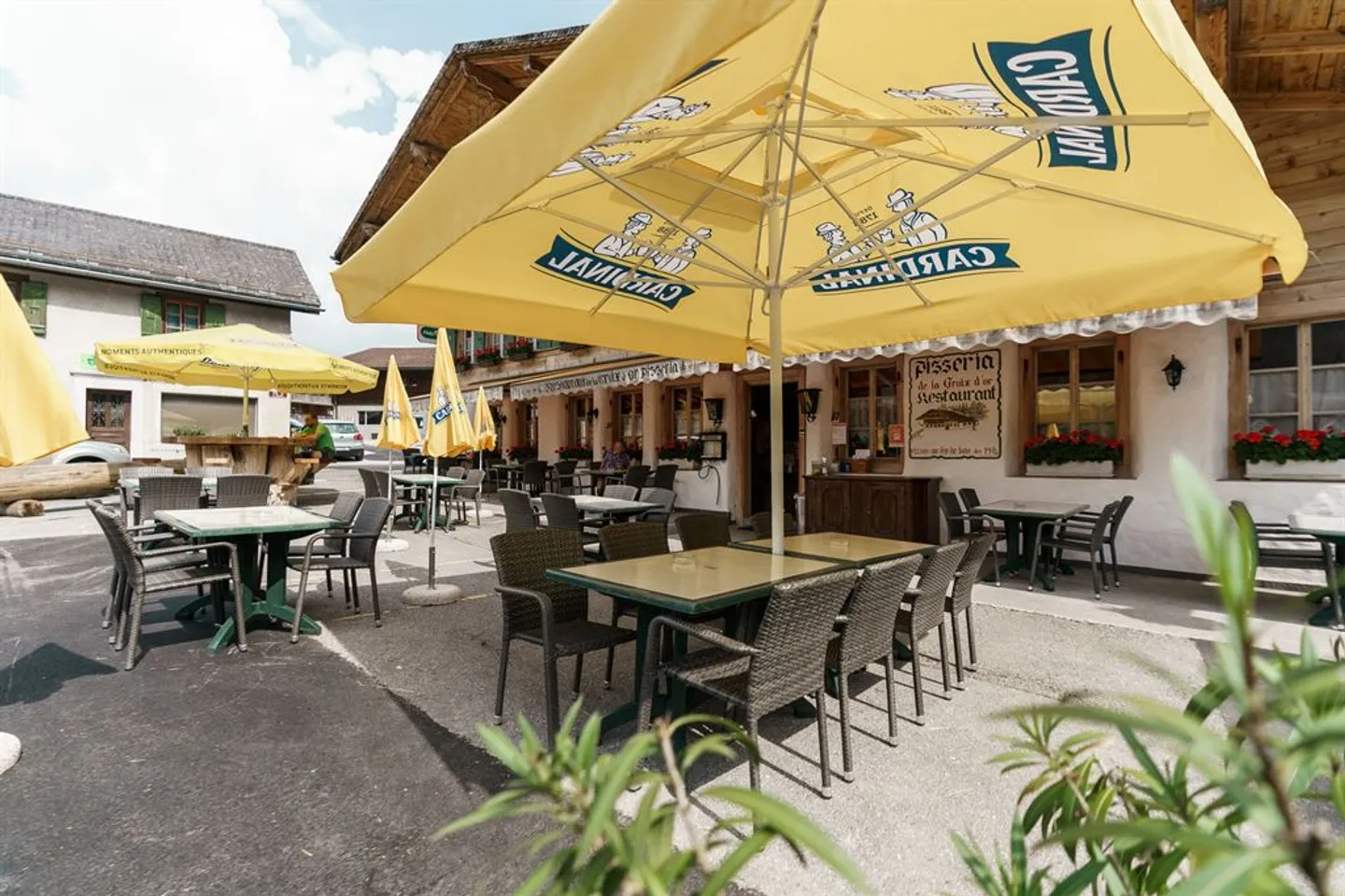 Charming Chalet with Restaurant - Photo 12 of 13