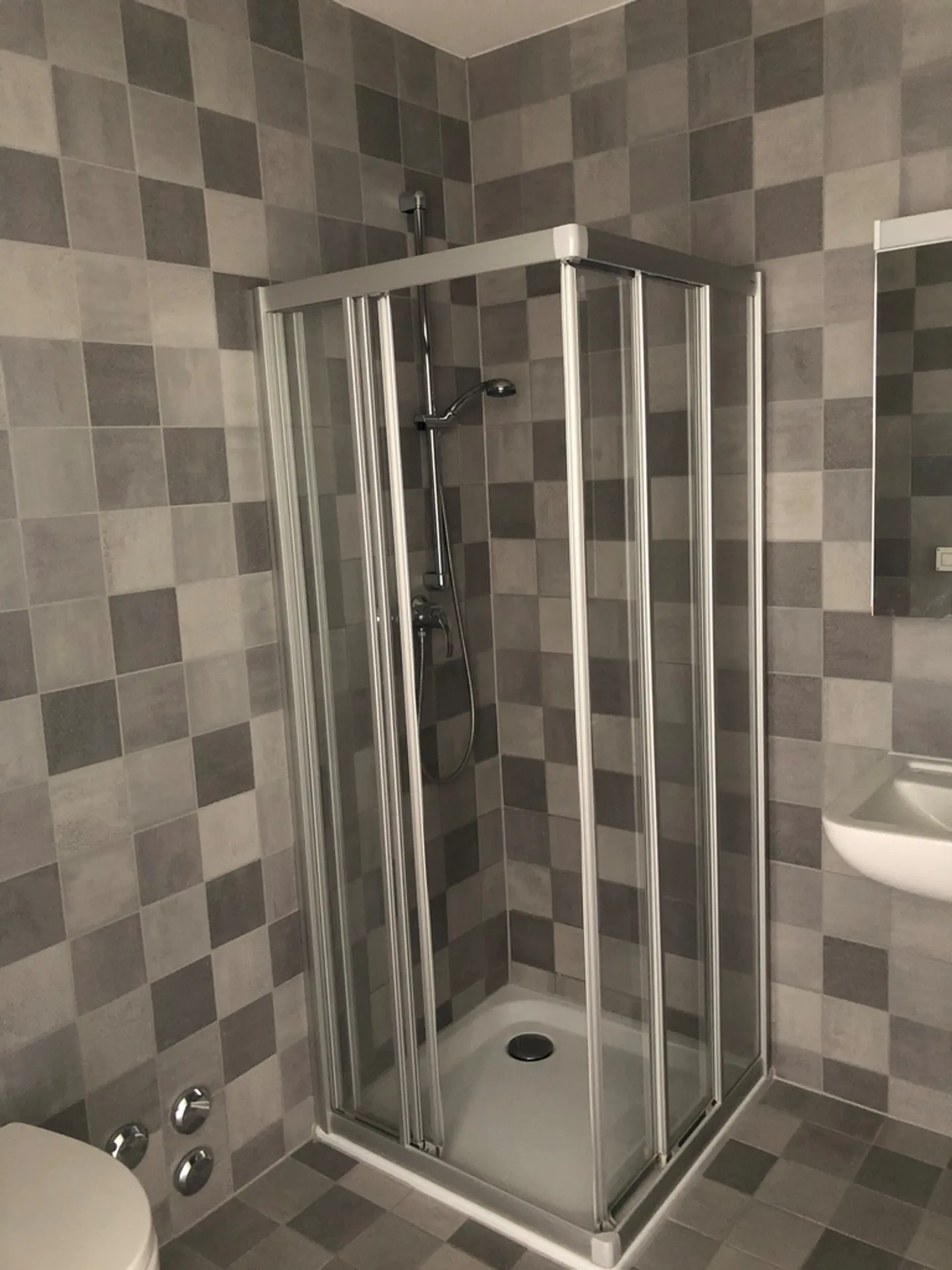 Appartamento Incantevole con Balcone - Foto 5 di 5