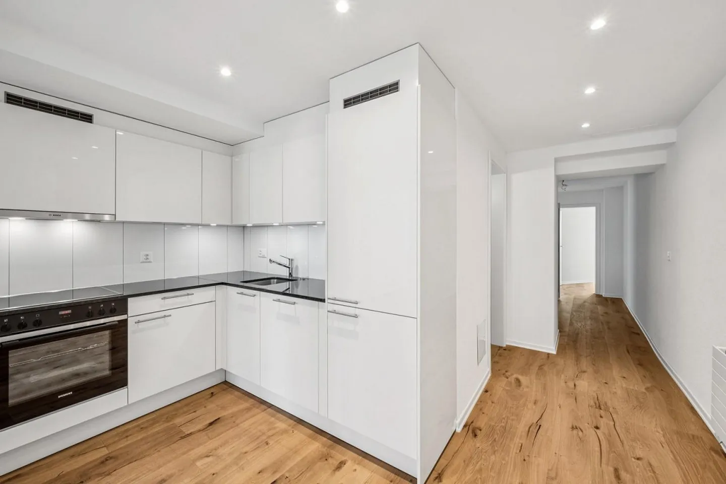 Appartamenti completamente ristrutturati, moderni e luminosi in affitto! - Foto 2 di 11