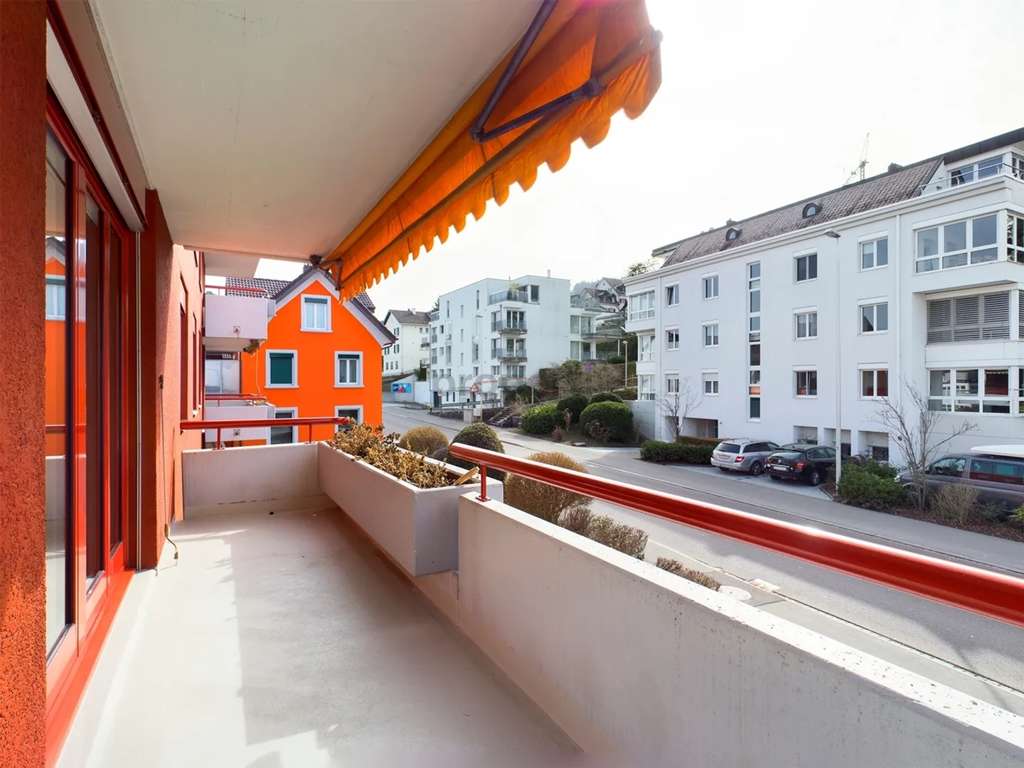 Attraktive, renovierte 2.5-Zimmer-Wohnung mit grossem Balkon und Seesicht in Horgen - Foto 9 von 10