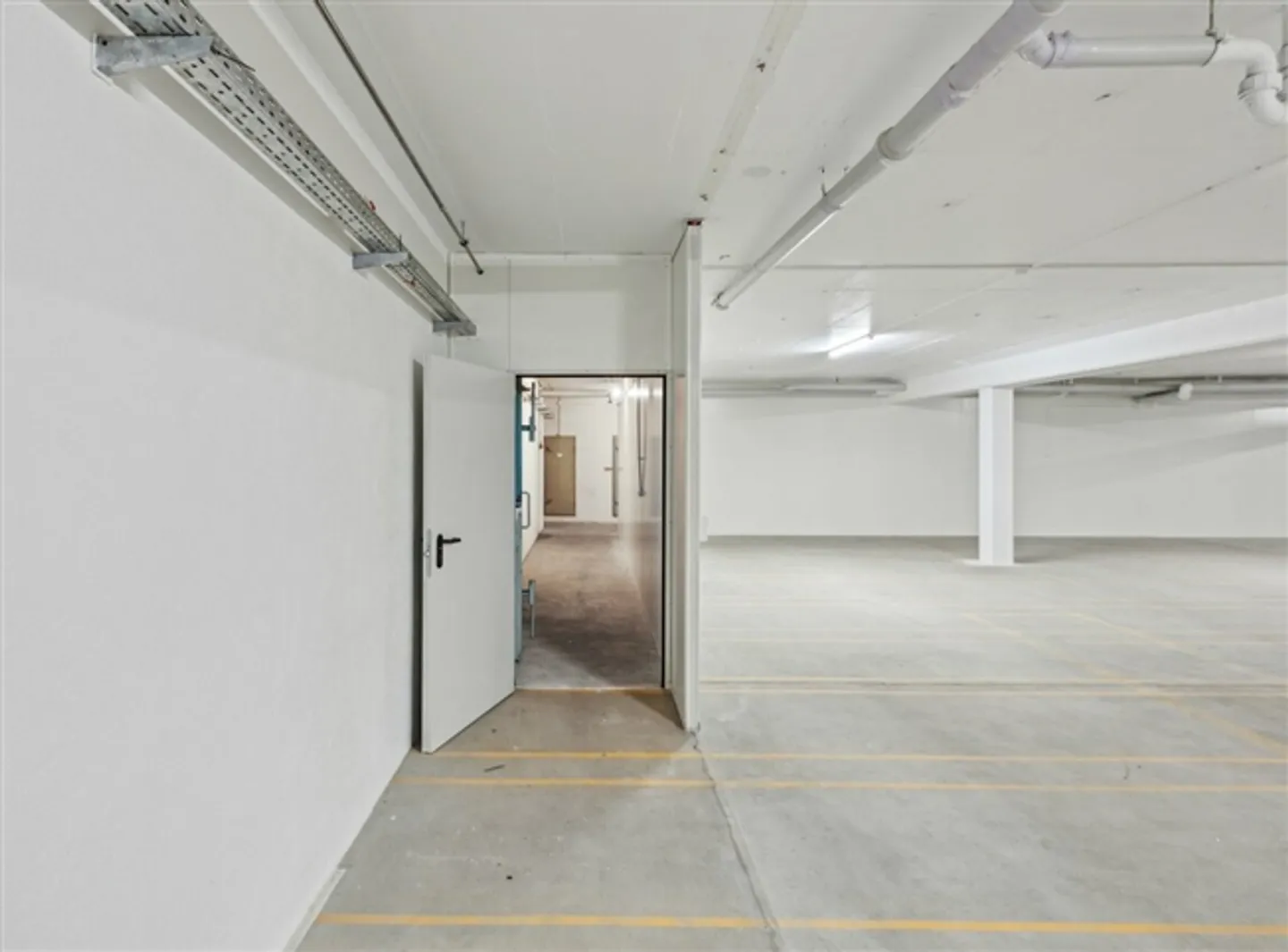 «Grosszügige Lagerfläche direkt in Bahnhofsnähe!» - Foto 6 von 9