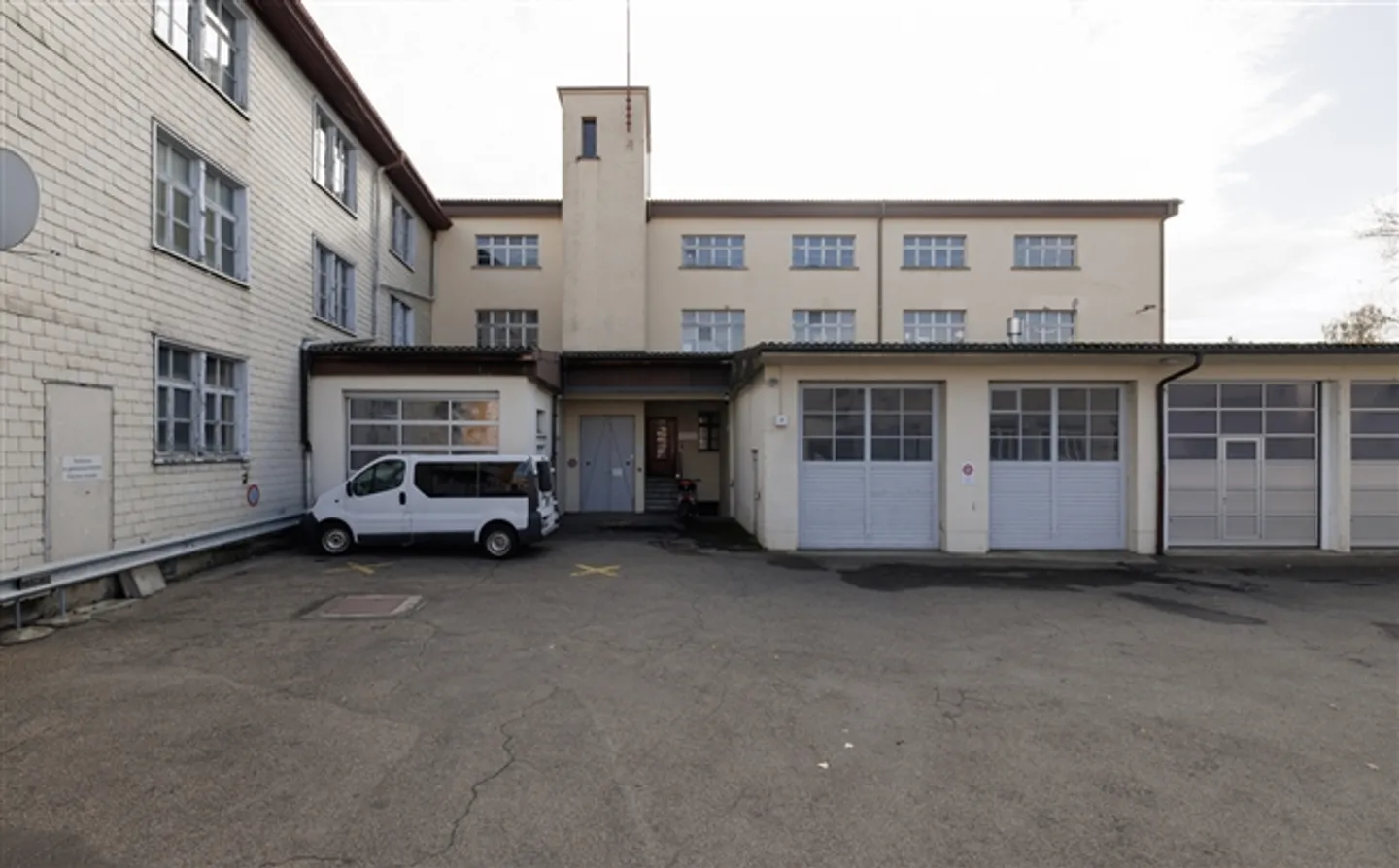 «Grosszügige Lagerfläche direkt in Bahnhofsnähe!» - Foto 8 von 9