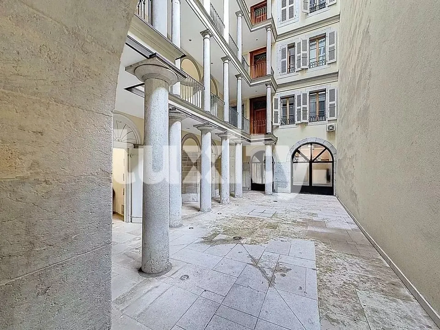 Charming Apartment in Geneva - Photo 1 of 8