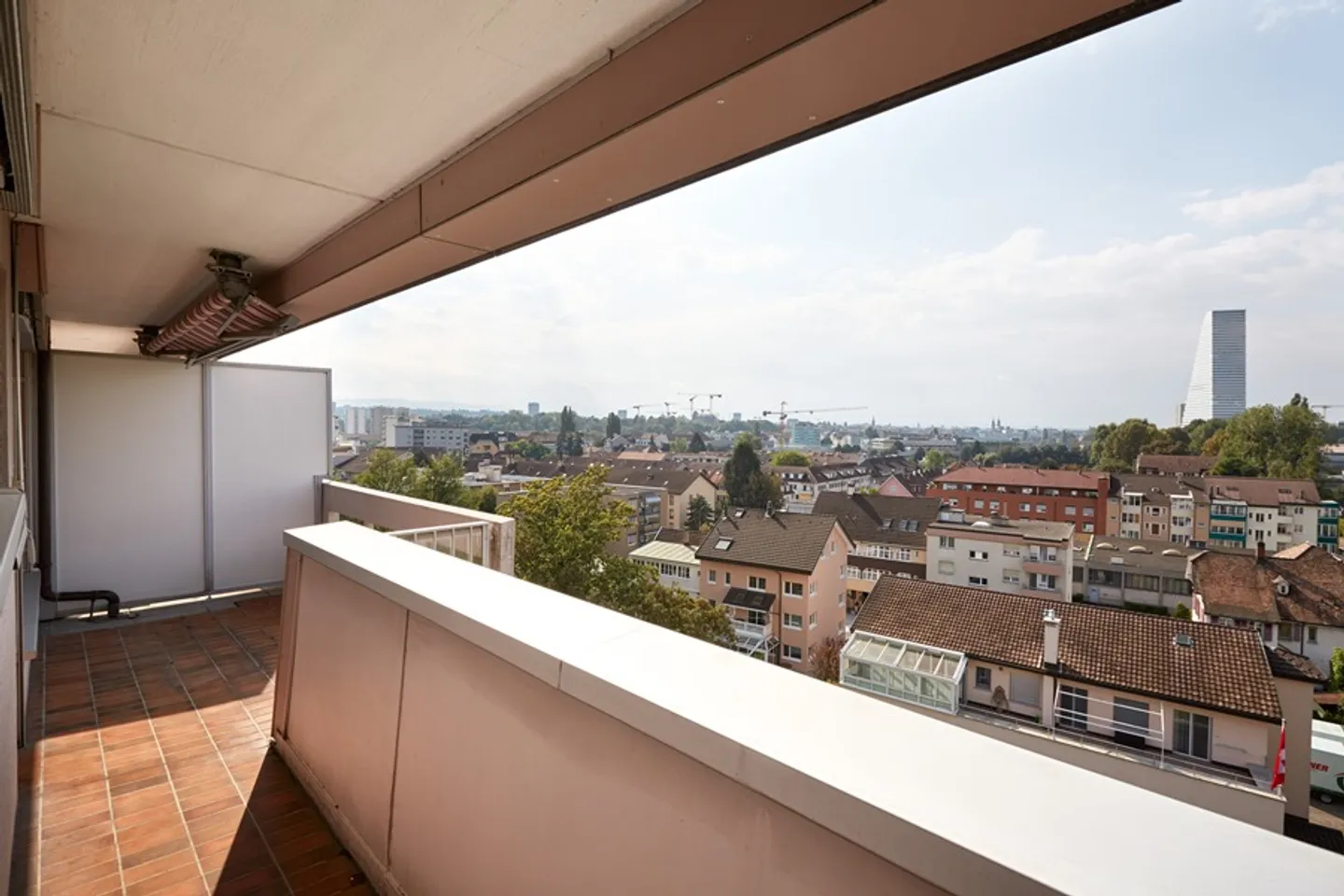 Vivere Rappresentativo Sopra i Tetti di Birsfelden - Foto 3 di 12