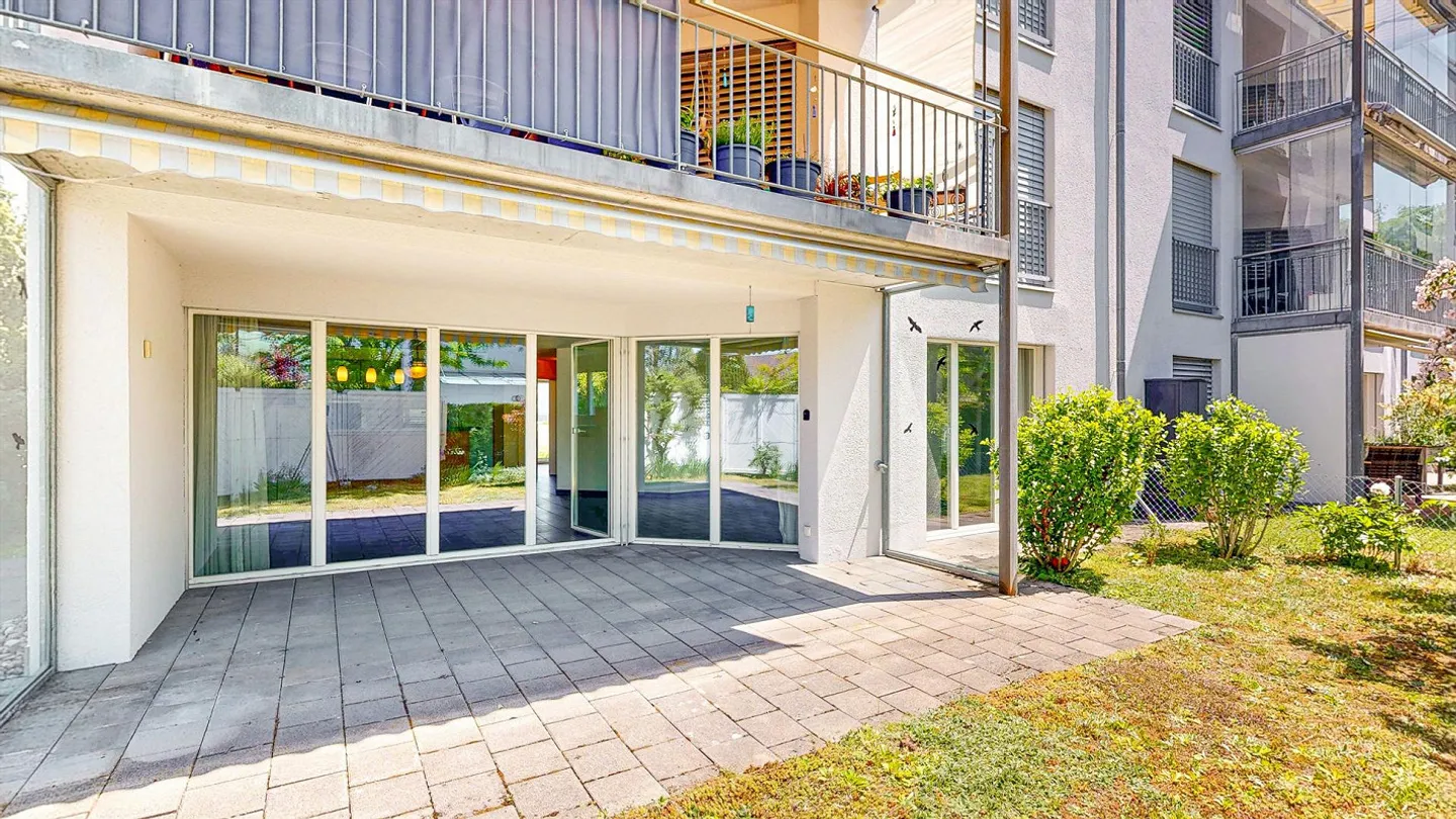 Appartamento giardino luminoso di 4,5 stanze con terrazza in vendita a Münsingen - Foto 12 di 13