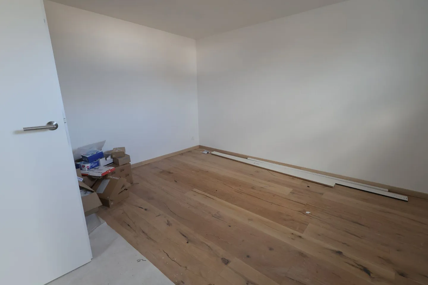 Appartamento 2.5 stanze appena ristrutturato in una casa unifamiliare a Spiez - Foto 3 di 9