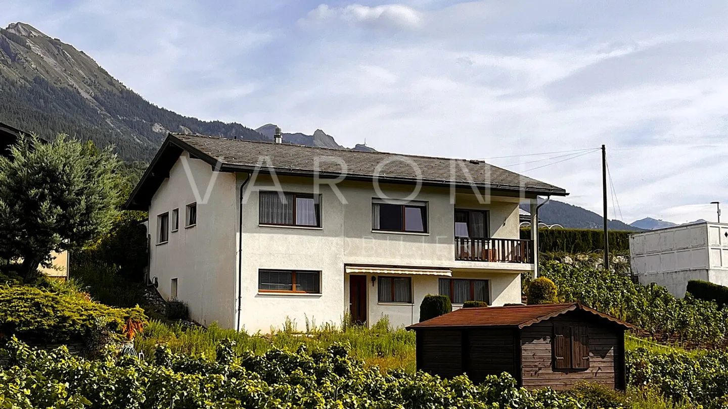 Charming Villa in Ormône - Photo 2 of 16