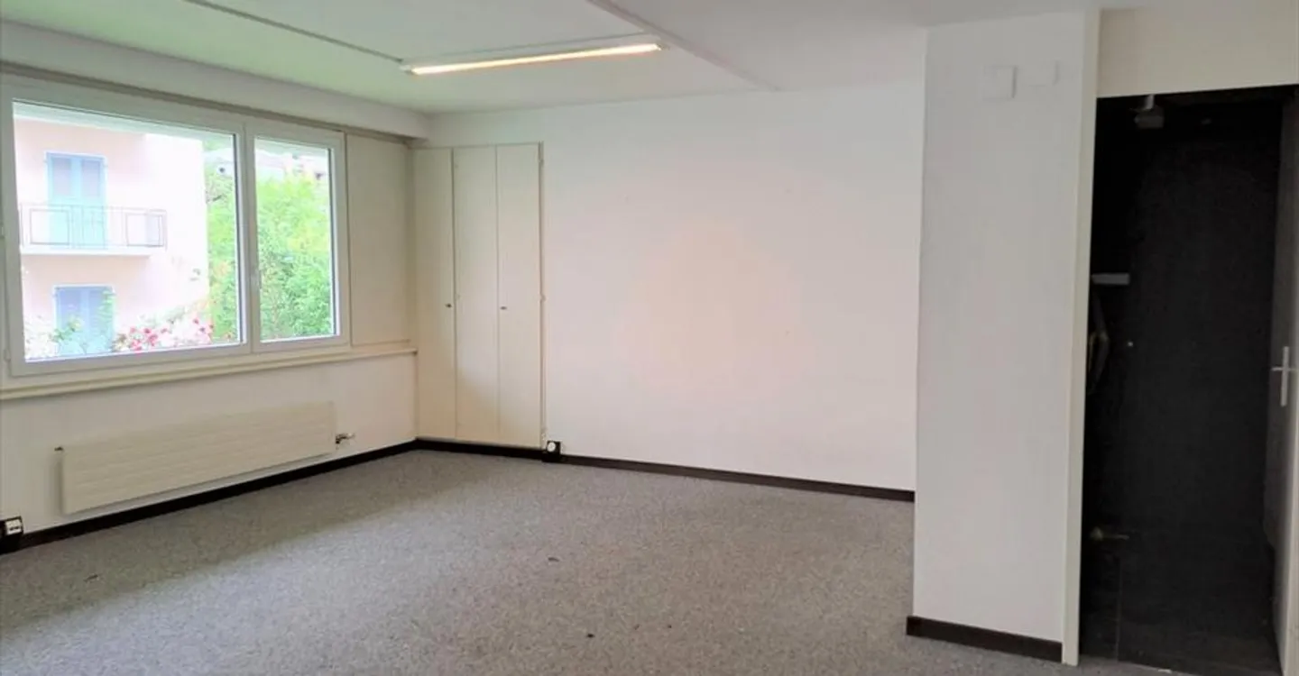 Bright offices in the city center 2 months of rent offered - Photo 2 of 10