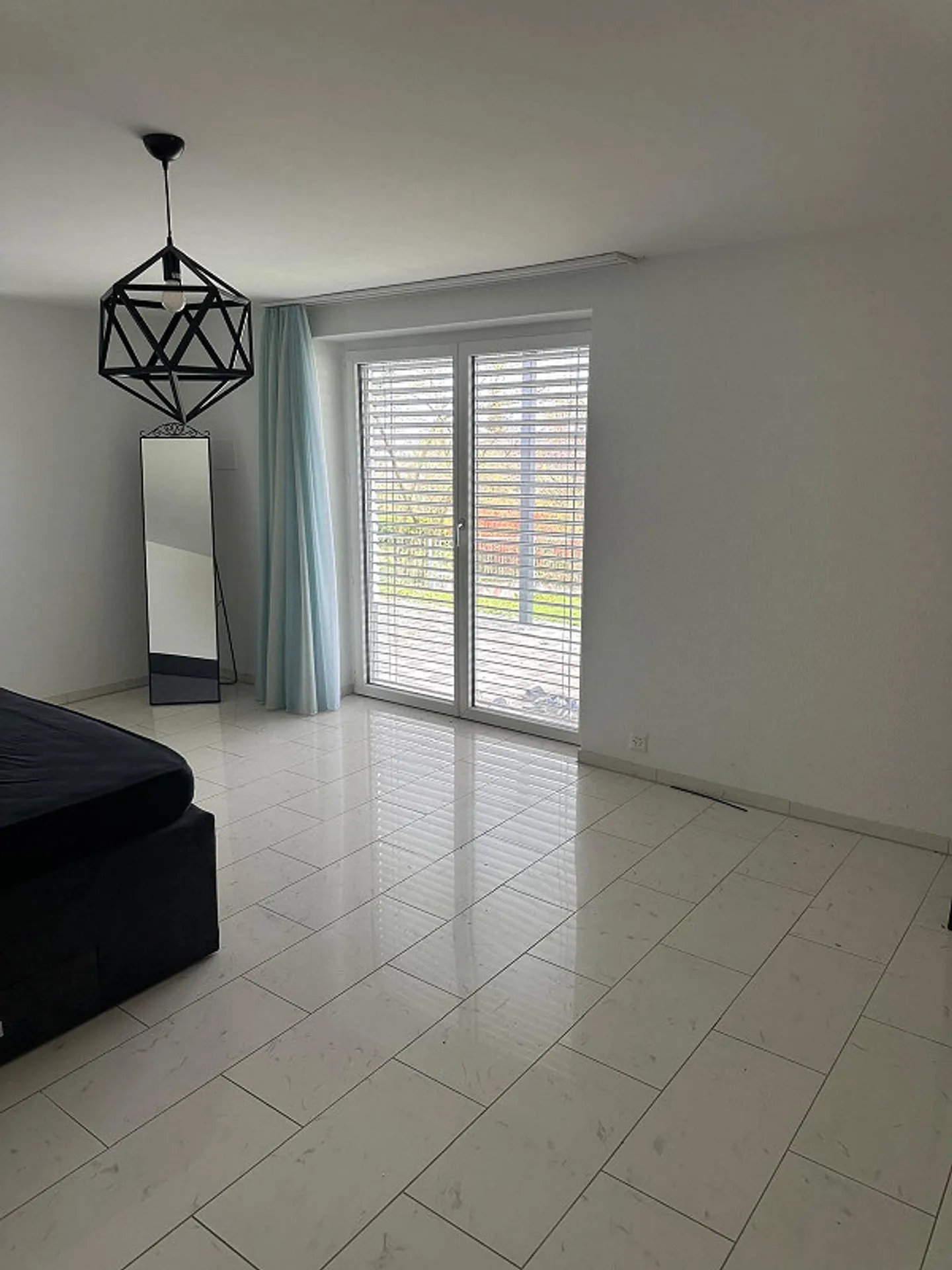 Light-flooded 1.5-room basement apartment in Muttenz - Photo 8 of 8