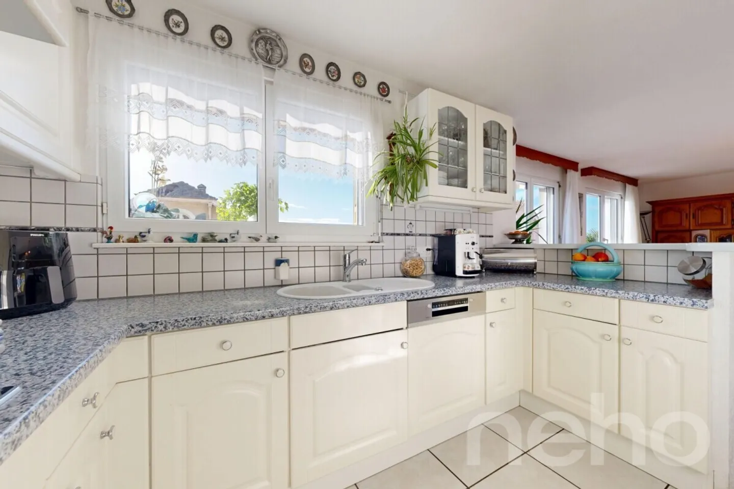 Bright duplex just steps from the center of Morges - Photo 8 of 13