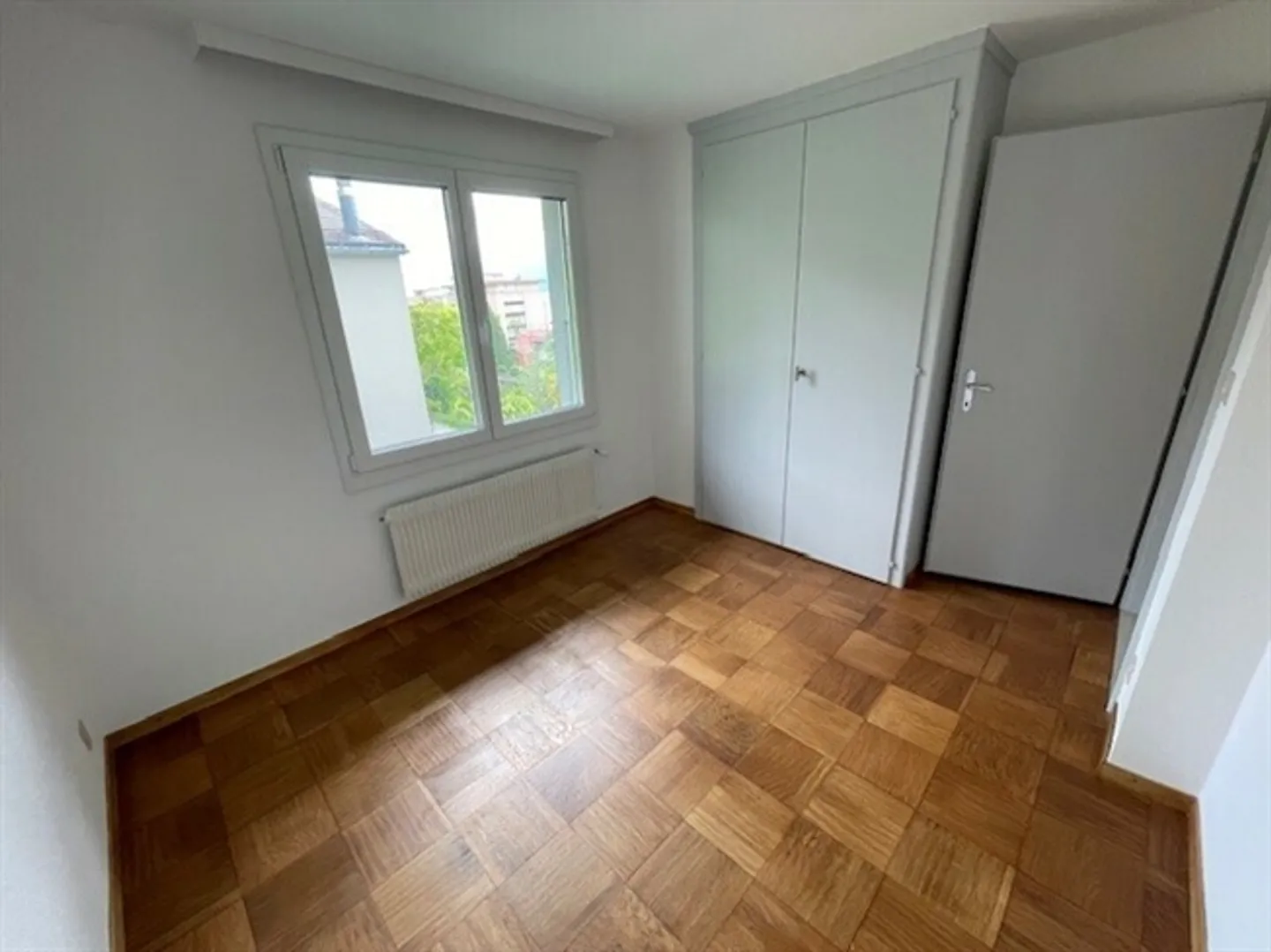 Charmante appartement 4 pièces dans une petite maison - Photo 3 sur 9