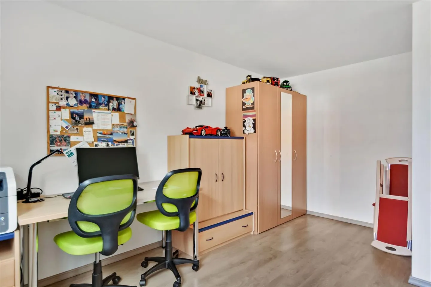 Cormoret, magnifique villa 5.5 pièces avec garage et piscine - Photo 11 sur 13