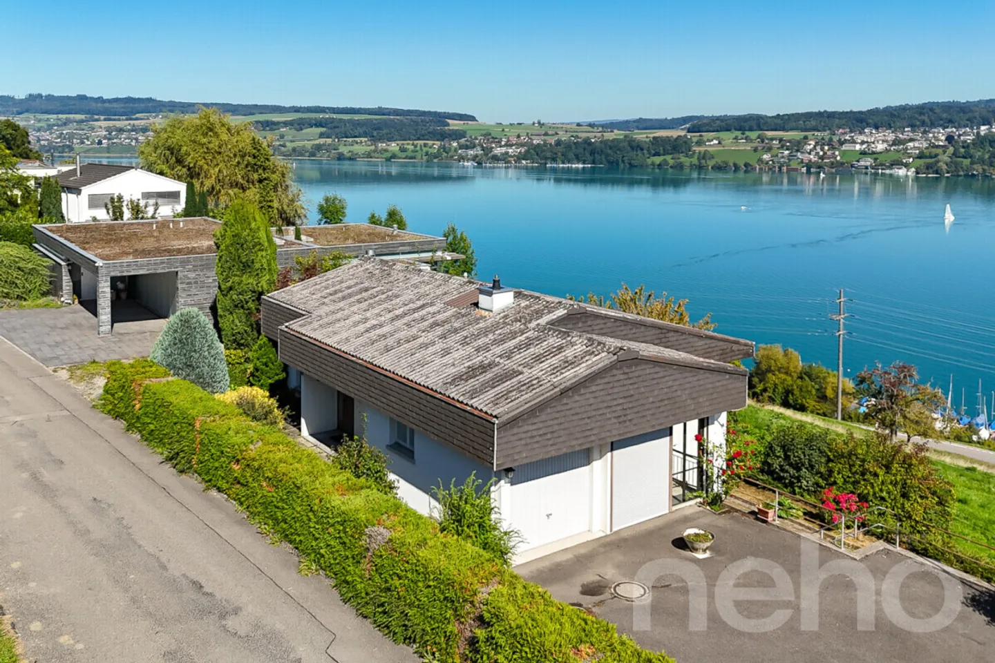 Detached family house with fantastic lake view - Photo 9 of 12