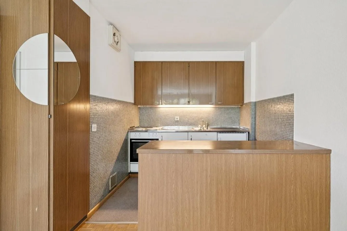 Near Wettsteinplatz - Photo 3 of 6