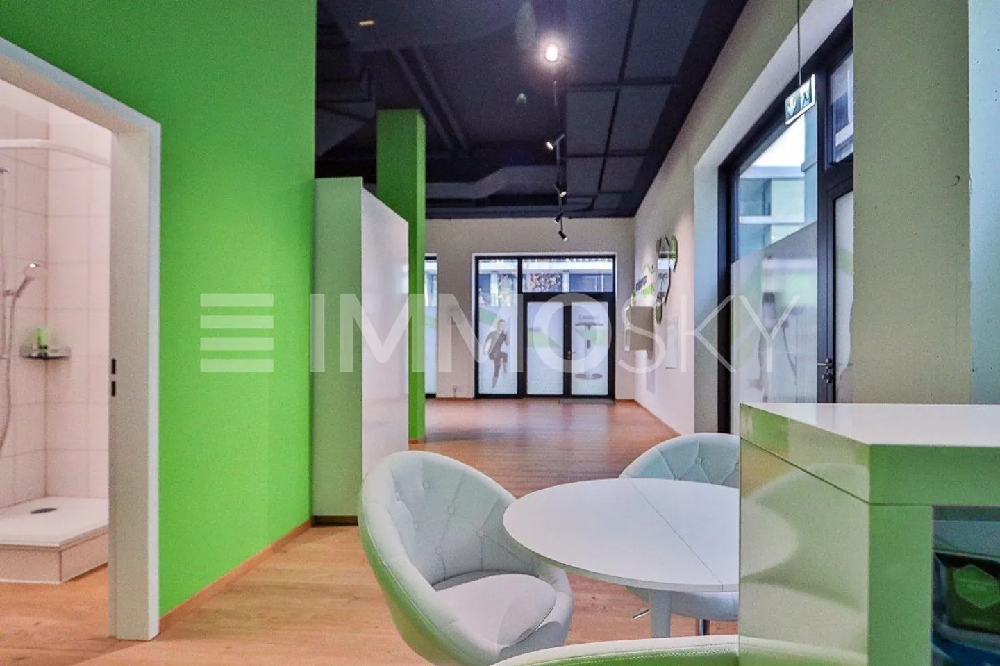 Attractive Retail Space in a Well-Frequented Location - Photo 1 of 5
