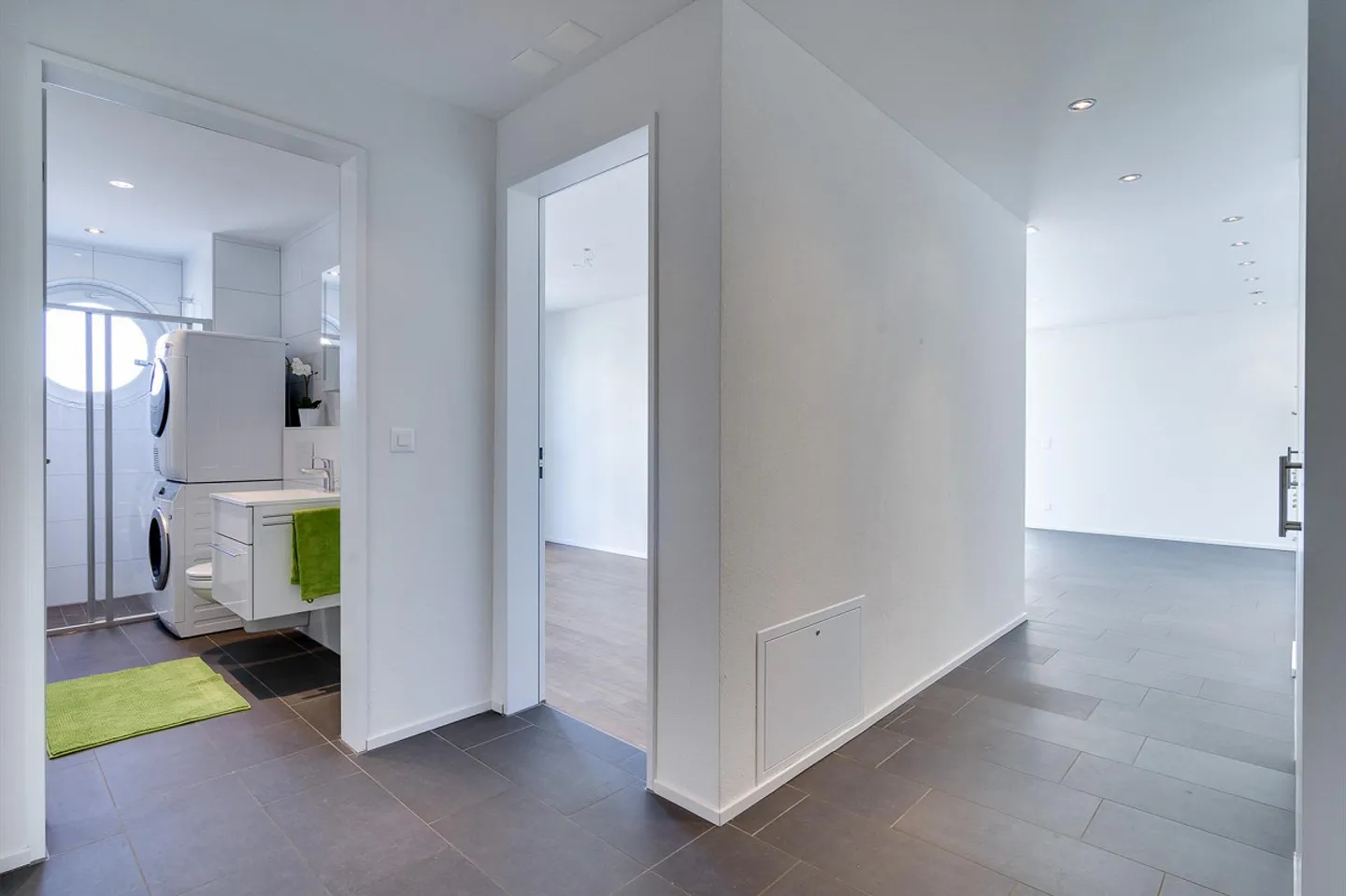 Modern and spacious! - Photo 5 of 8