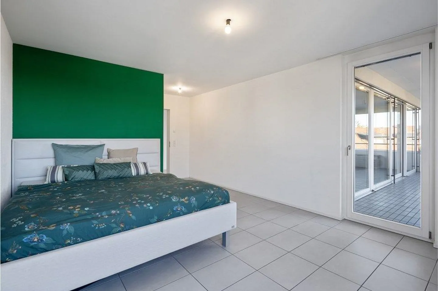 3.5 Room Apartment - Photo 4 of 6