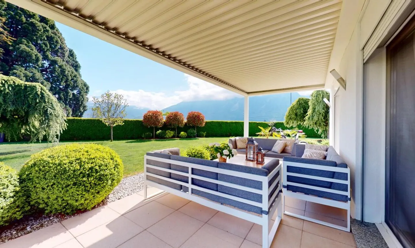 Casa arredata eccezionale ad Aigle con vista e grande giardino - Foto 2 di 13