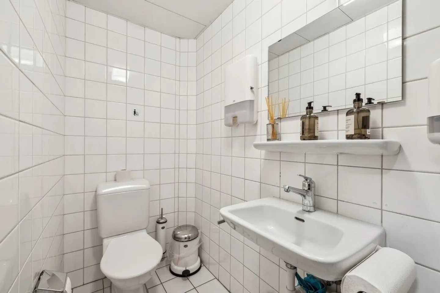 Espace attrayant avec vitrine dans le meilleur emplacement à Bâle ! - Photo 11 sur 12