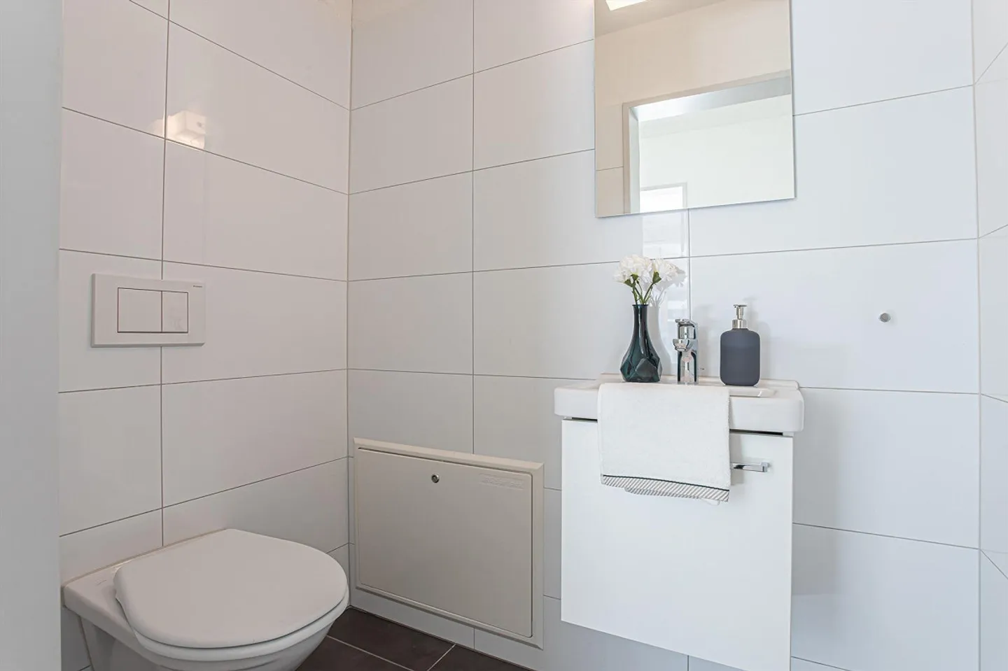 APPARTAMENTO MODERNO con molto spazio - Foto 6 di 8
