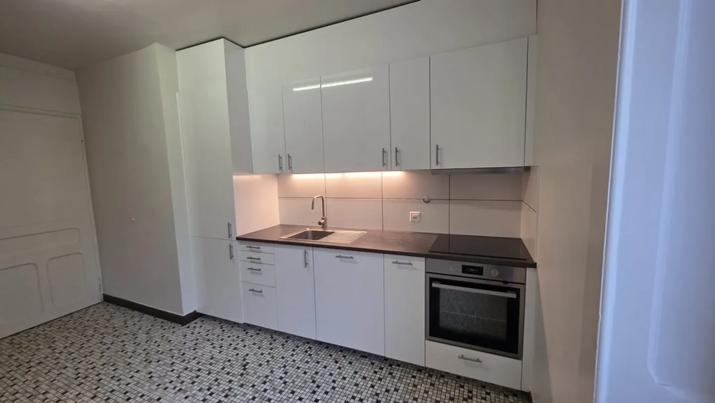 Appartement Charmant avec Balcon - Photo 1 sur 10