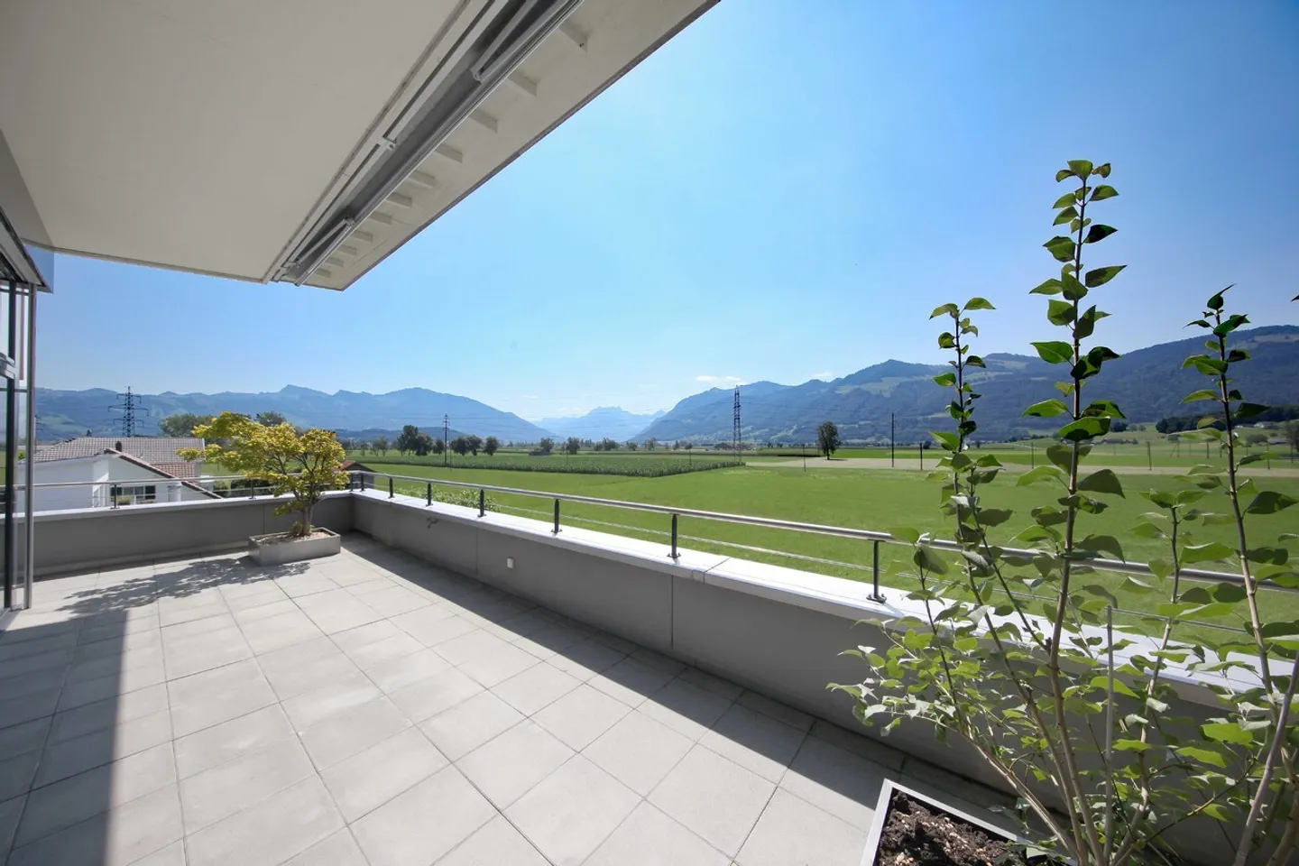 Traumhafte Attikawohnung mit unverbaubarer Weitsicht  - Foto 2 von 17