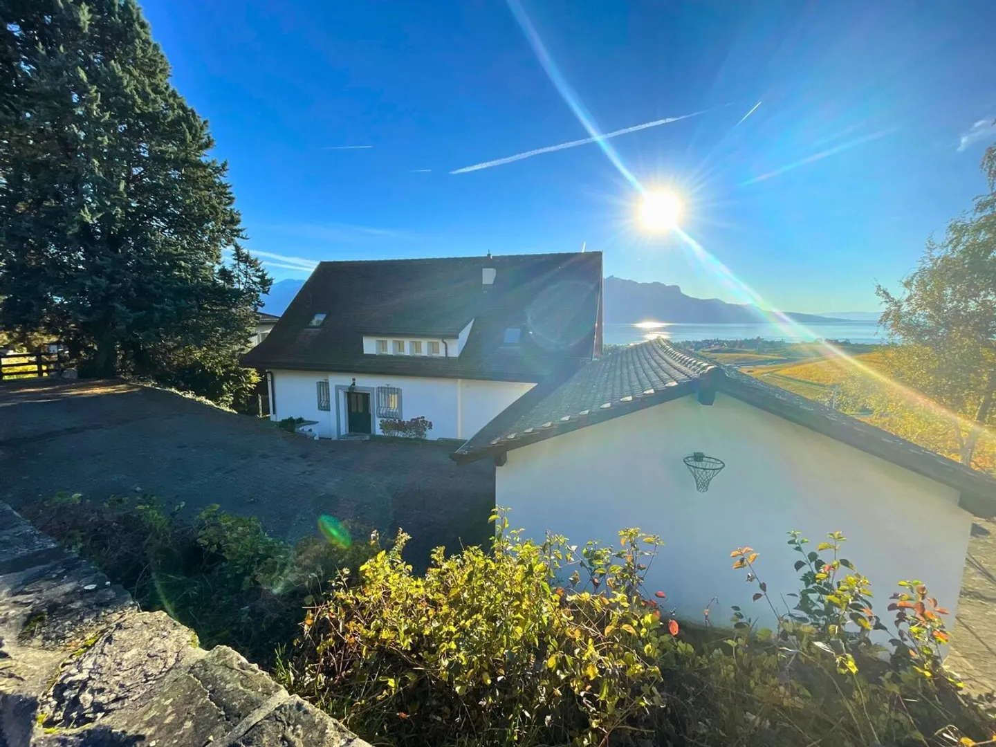 Magnifique villa individuelle de 7 pièces sur 3 niveaux - Magnificent villa of 7 - Foto 2 von 13