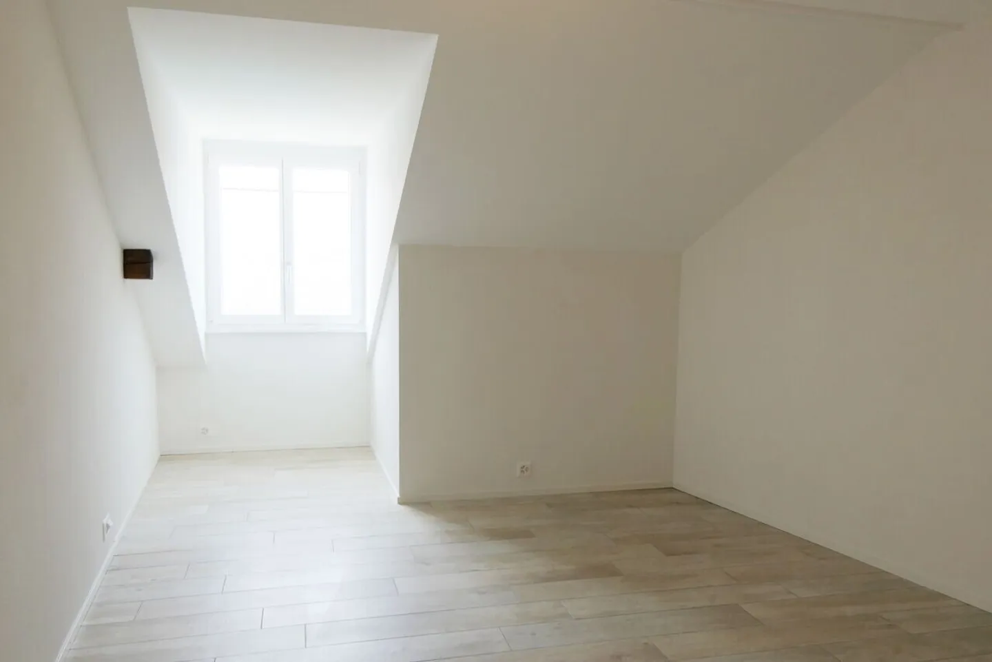 Splendido appartamento duplex di 5,5 stanze nel cuore del villaggio - Foto 7 di 8