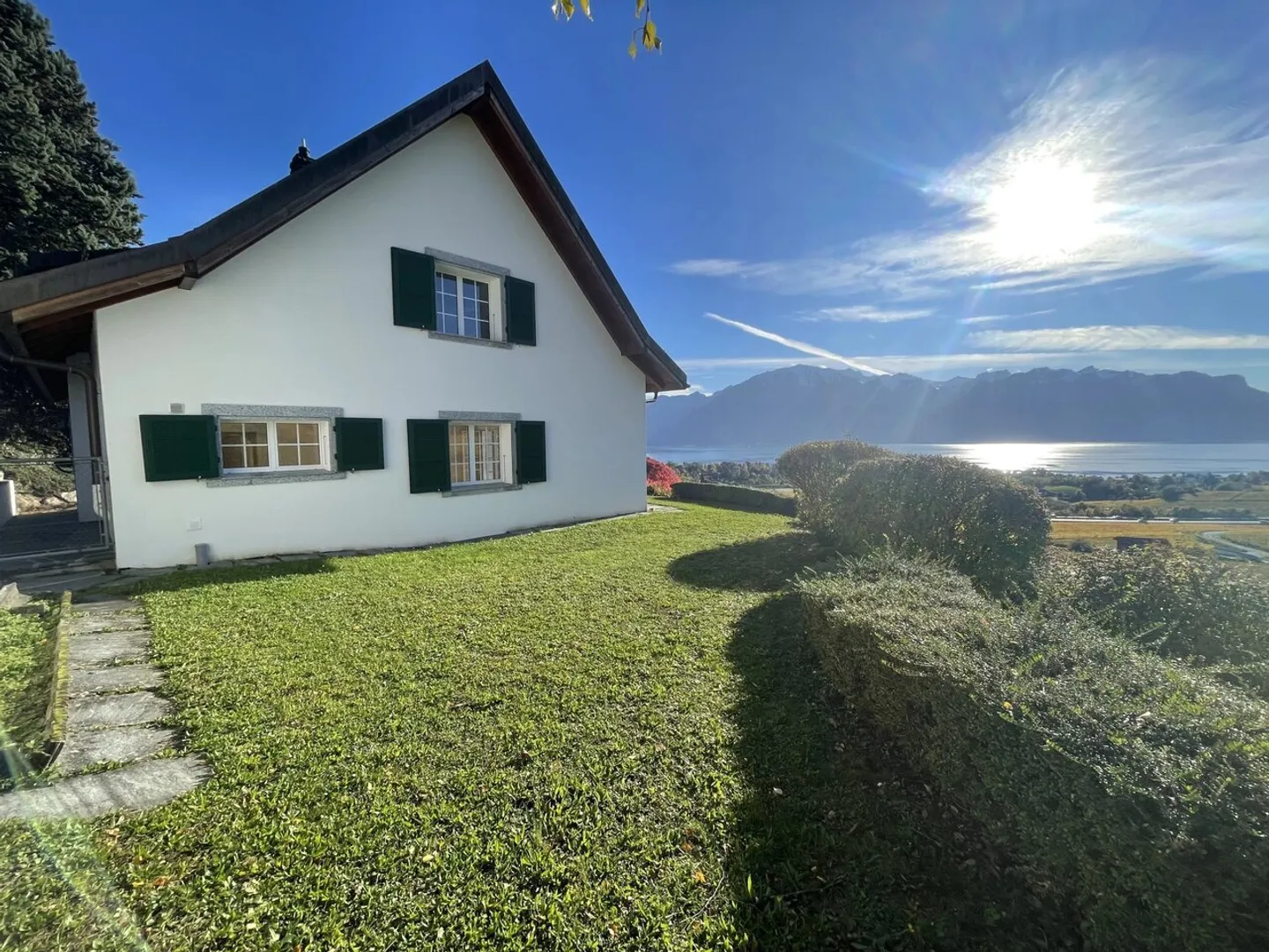 Magnifique villa individuelle de 7 pièces sur 3 niveaux - Magnificent villa of 7 - Foto 3 von 13