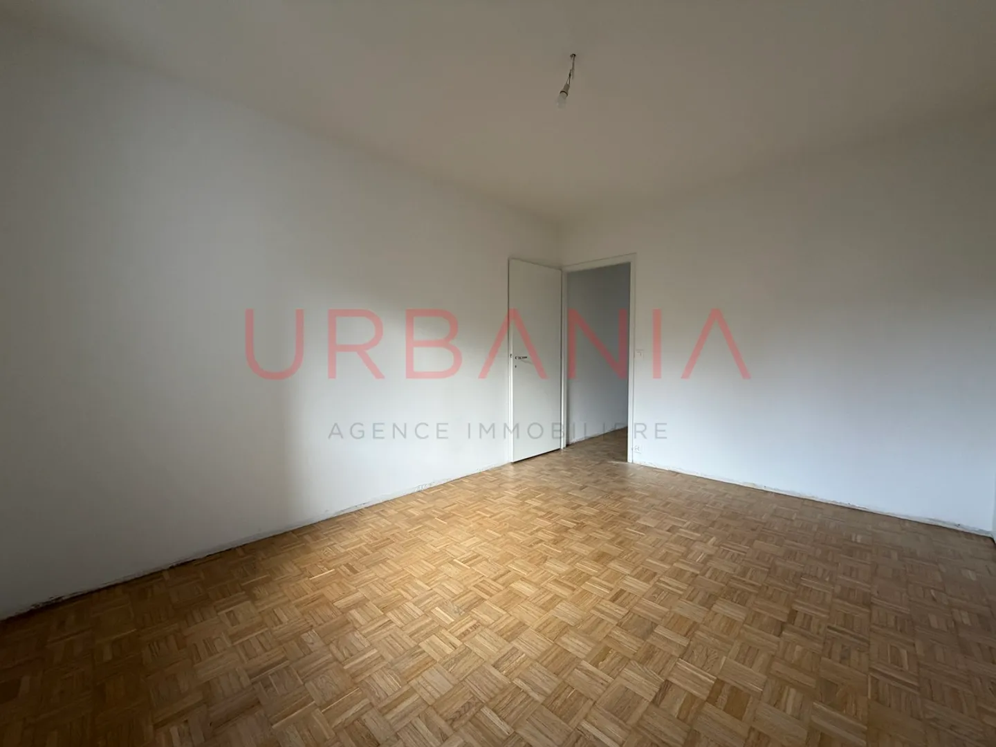 Magnificent 4-room apartment - 68 m² PPE - with 10 m² balcony - Photo 5 of 14