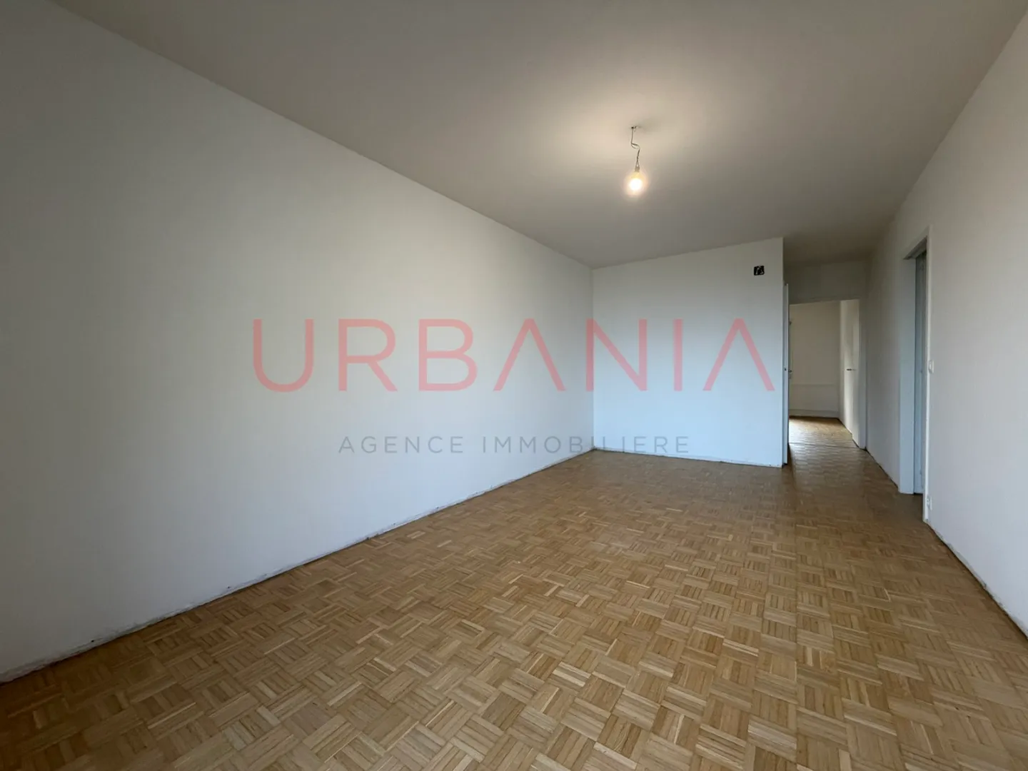 Magnificent 4-room apartment - 68 m² PPE - with 10 m² balcony - Photo 7 of 14