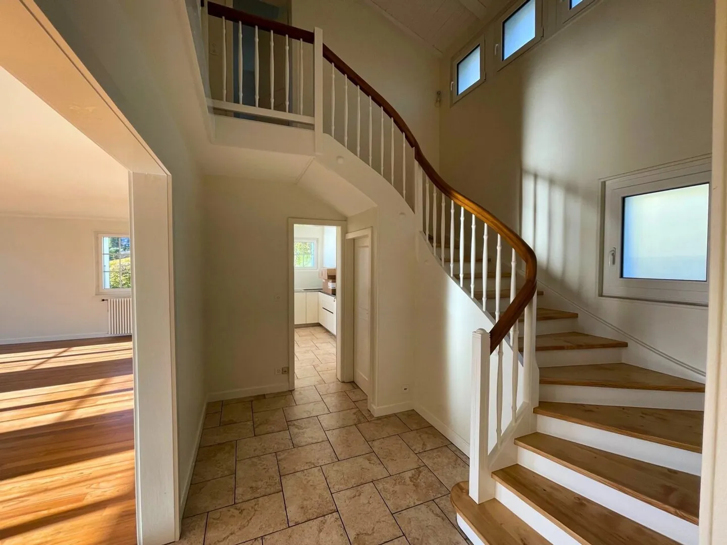 Magnifique villa individuelle de 7 pièces sur 3 niveaux - Magnificent villa of 7 - Foto 7 von 13