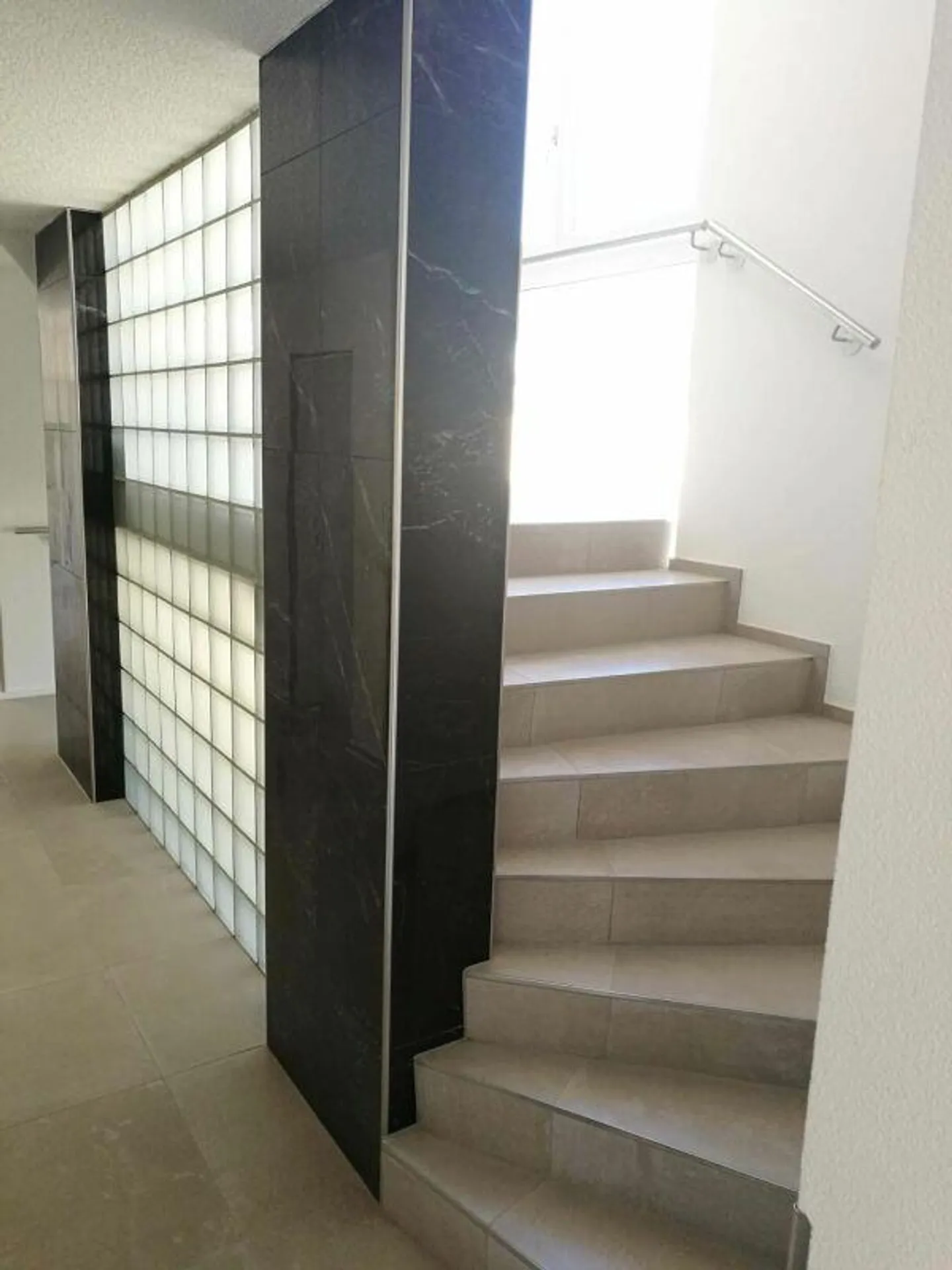 Grenznahe und grosszügige 2½-Zimmer Wohnung im Erdgeschoss - Foto 4 von 7